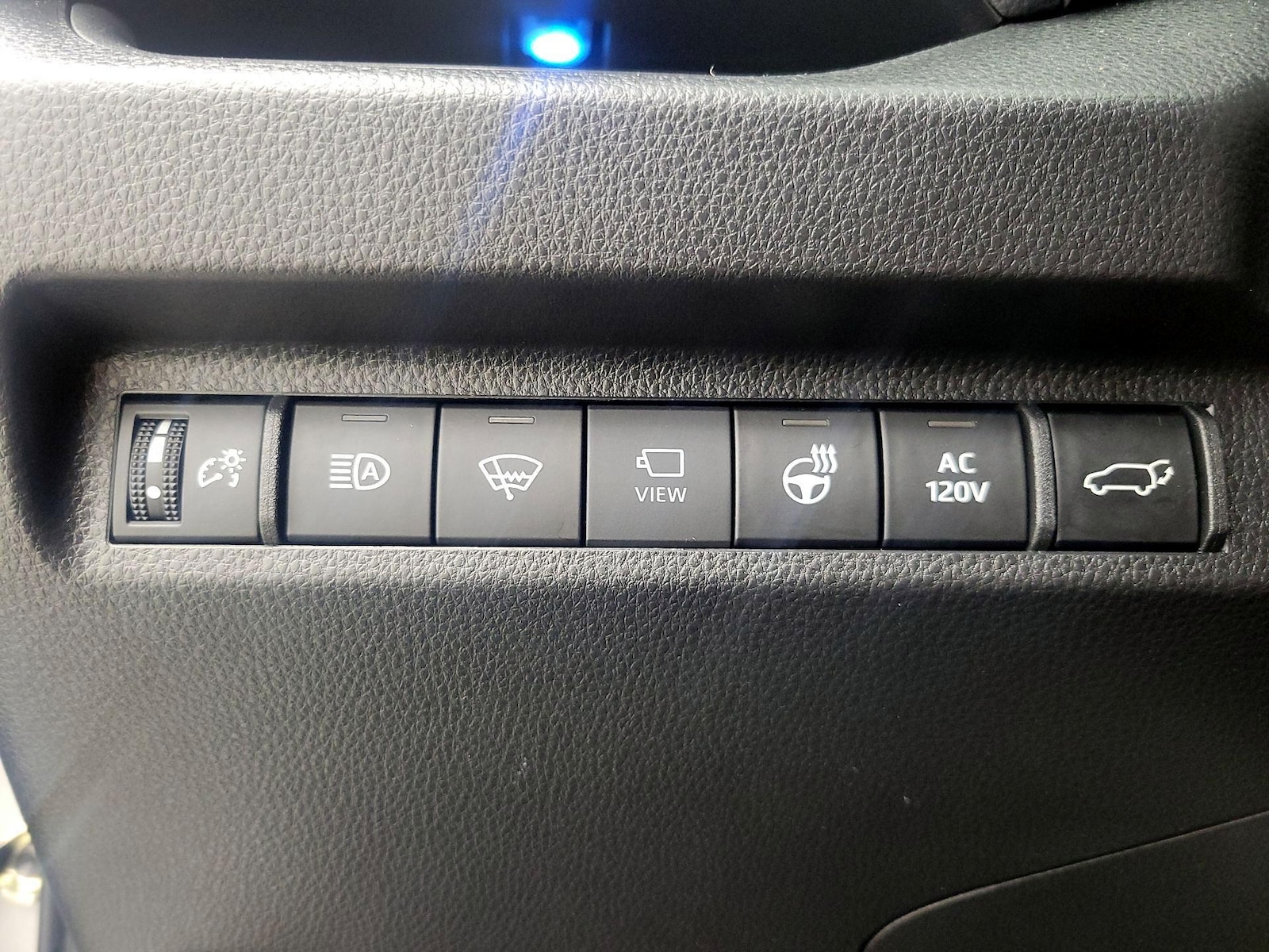 2022 Toyota RAV4 XSE - Photo 14