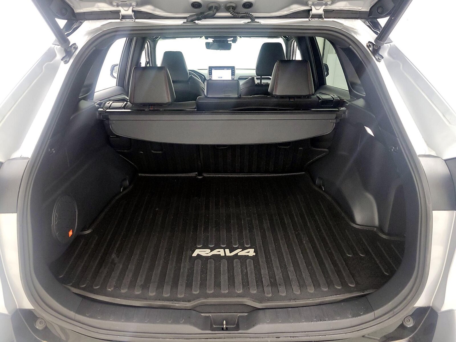 2022 Toyota RAV4 XSE - Photo 21