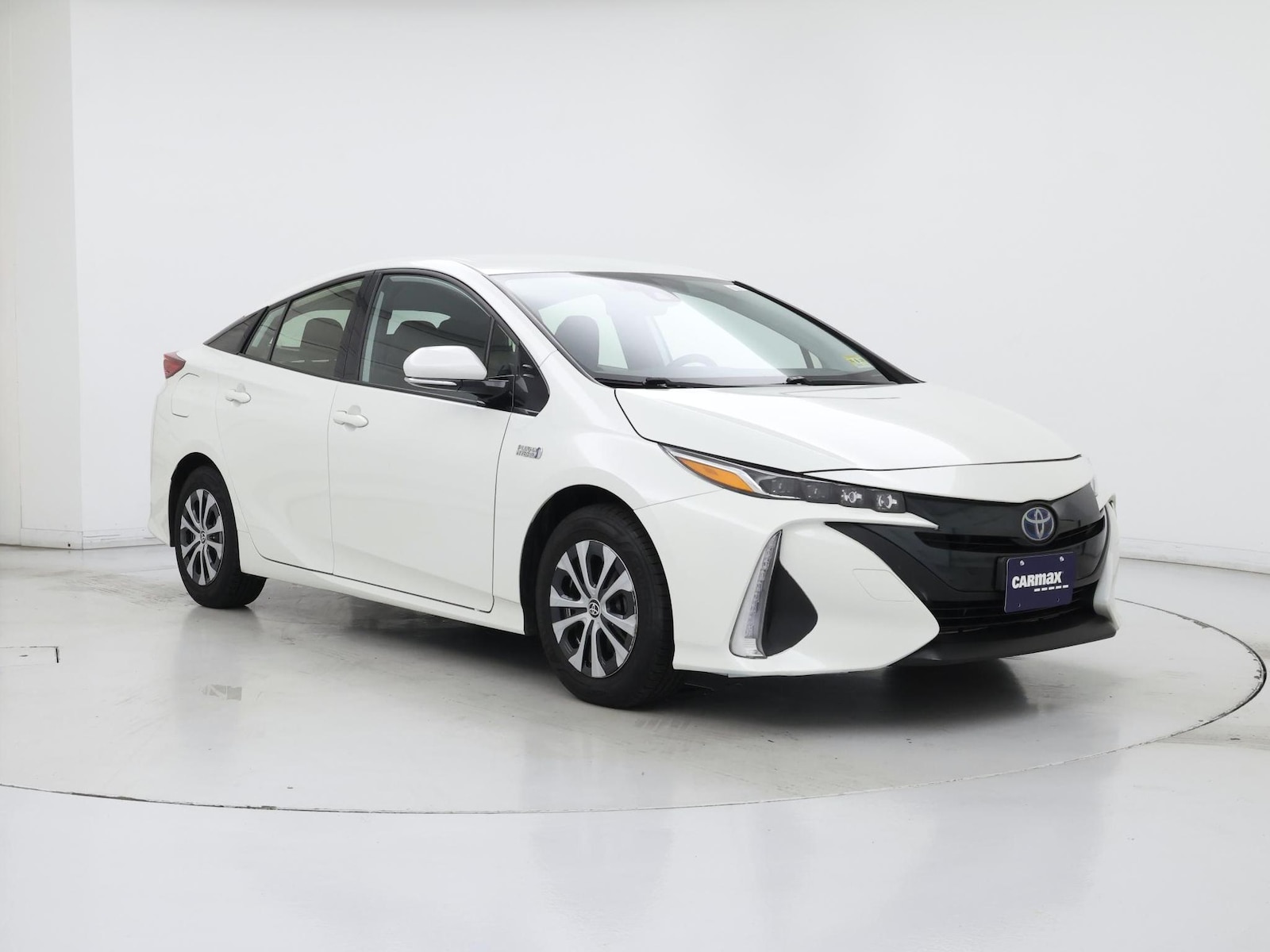 2020 Toyota Prius Prime LE - Photo 2