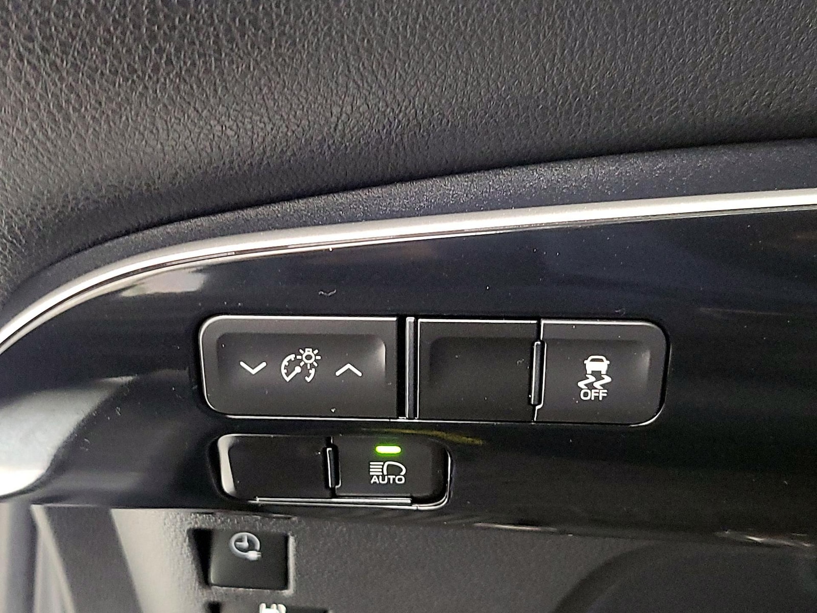 2020 Toyota Prius Prime LE - Photo 14