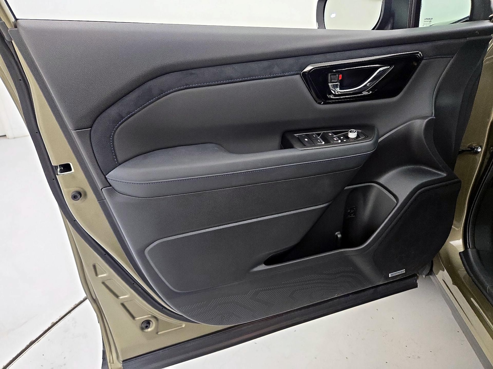 2026 Subaru Forester Limited - Photo 13