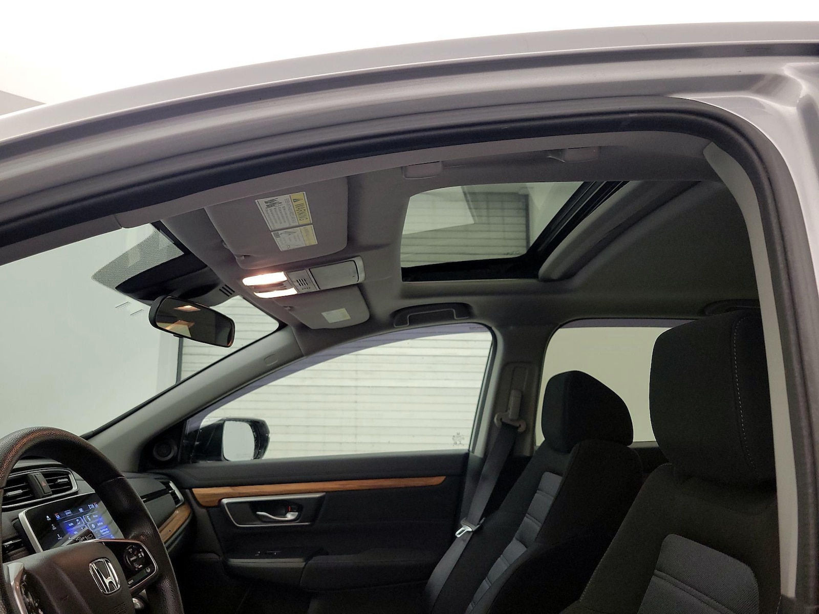 Sunroof(s) & Overhead Airbags