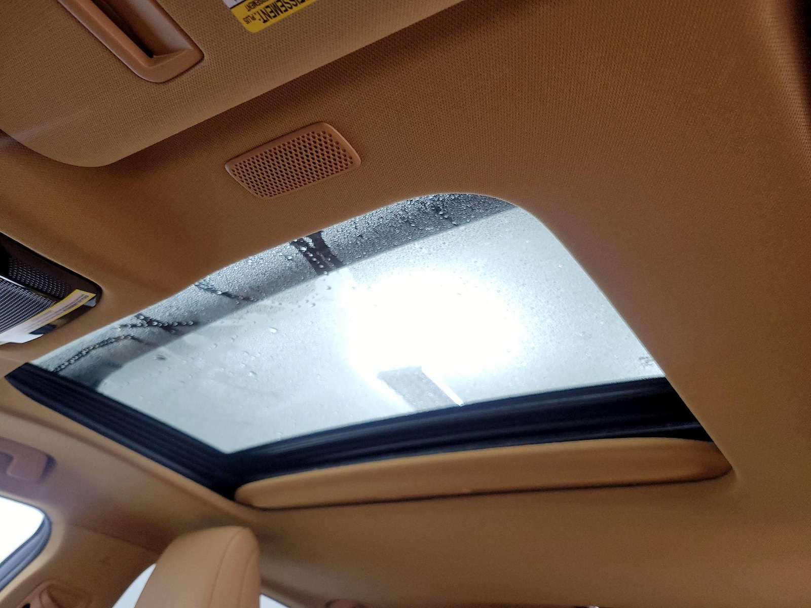 Sunroof(s) & Overhead Airbags