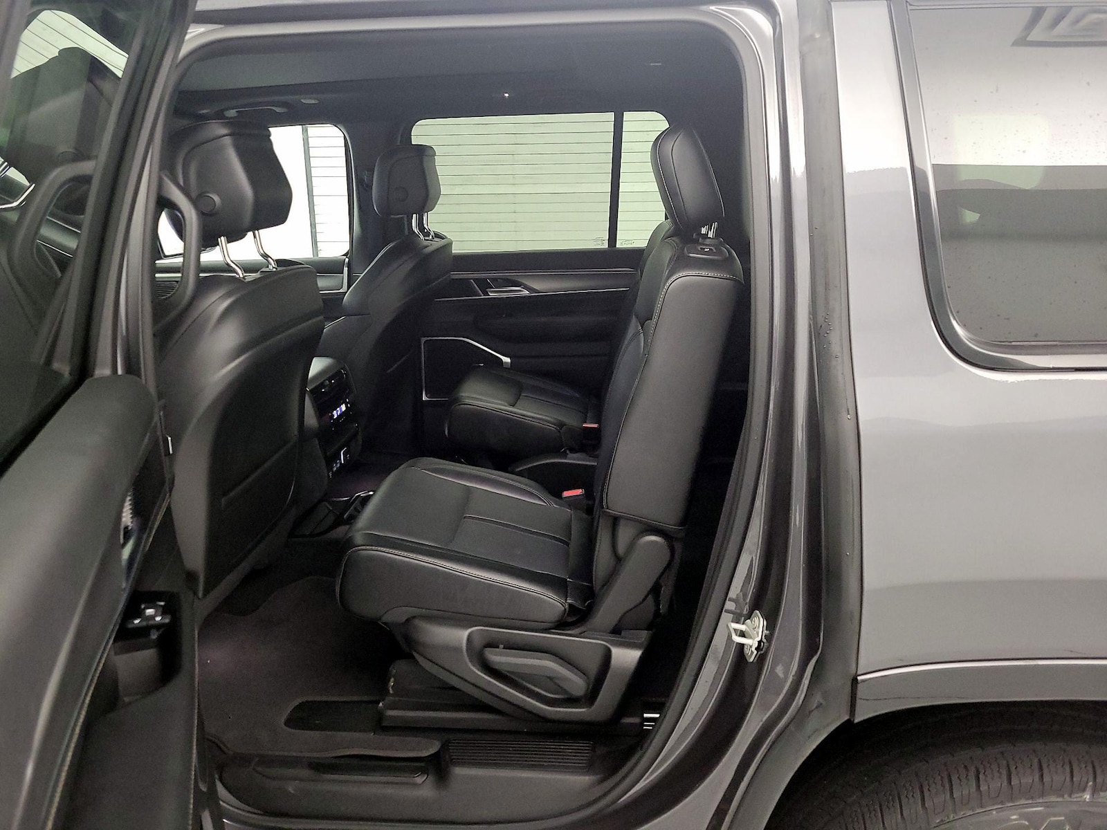 Rear Air Conditioning