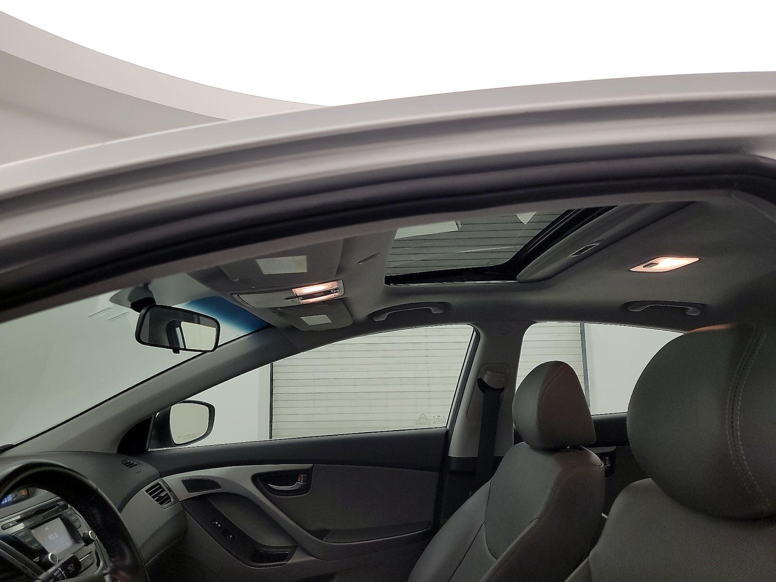 Sunroof(s) & Overhead Airbags