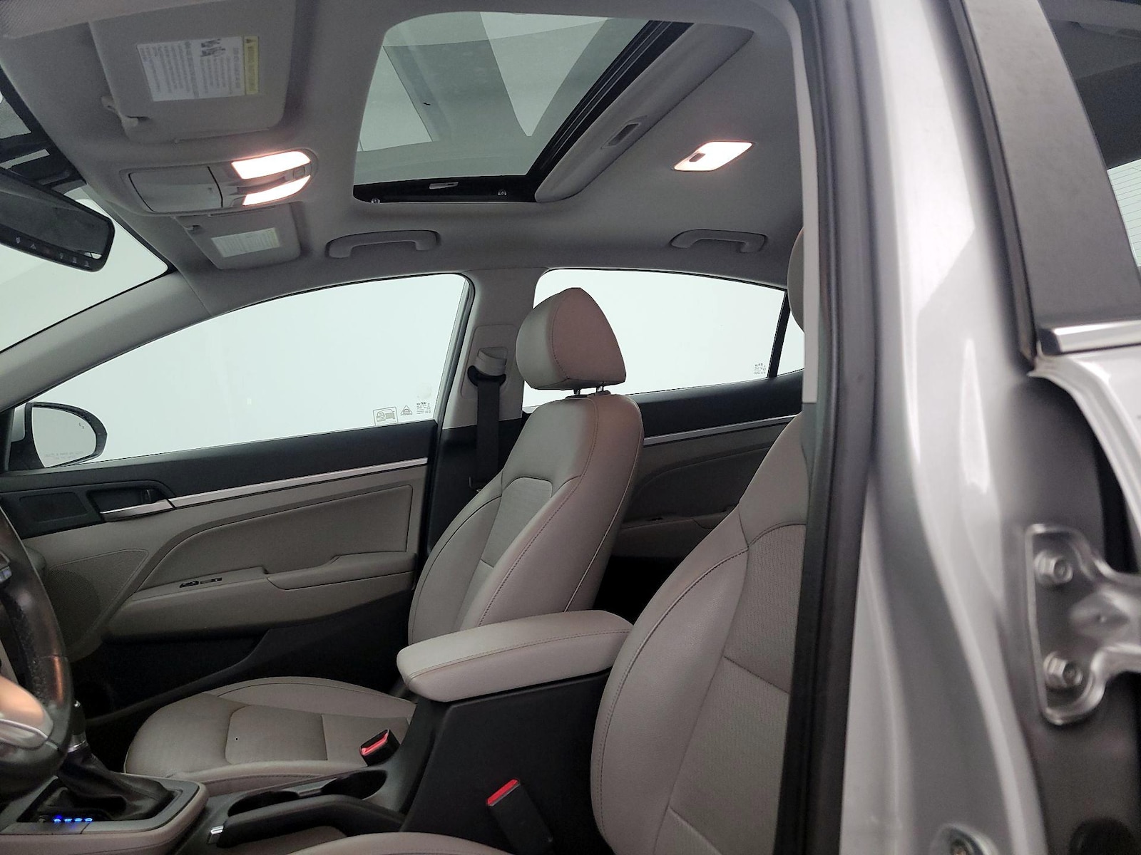Sunroof(s) & Overhead Airbags