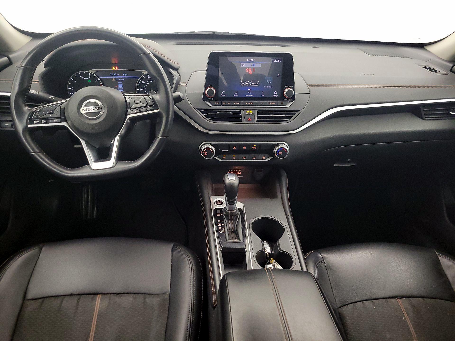 Thumbnail: 2020 Nissan Altima - 9