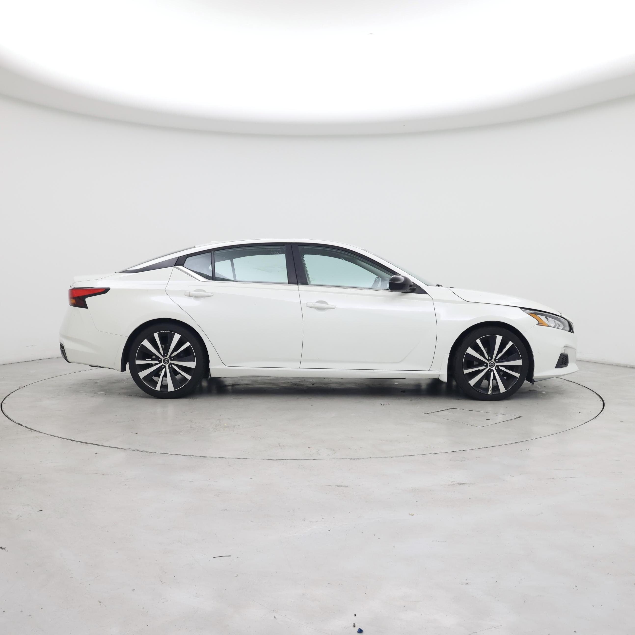 Thumbnail: 2020 Nissan Altima - 7