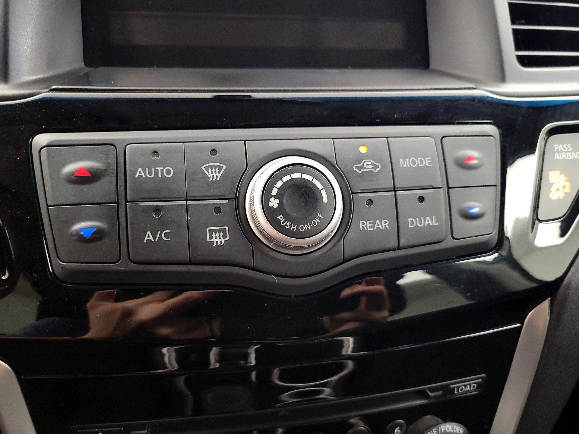 Thumbnail: 2015 Nissan Pathfinder - 15