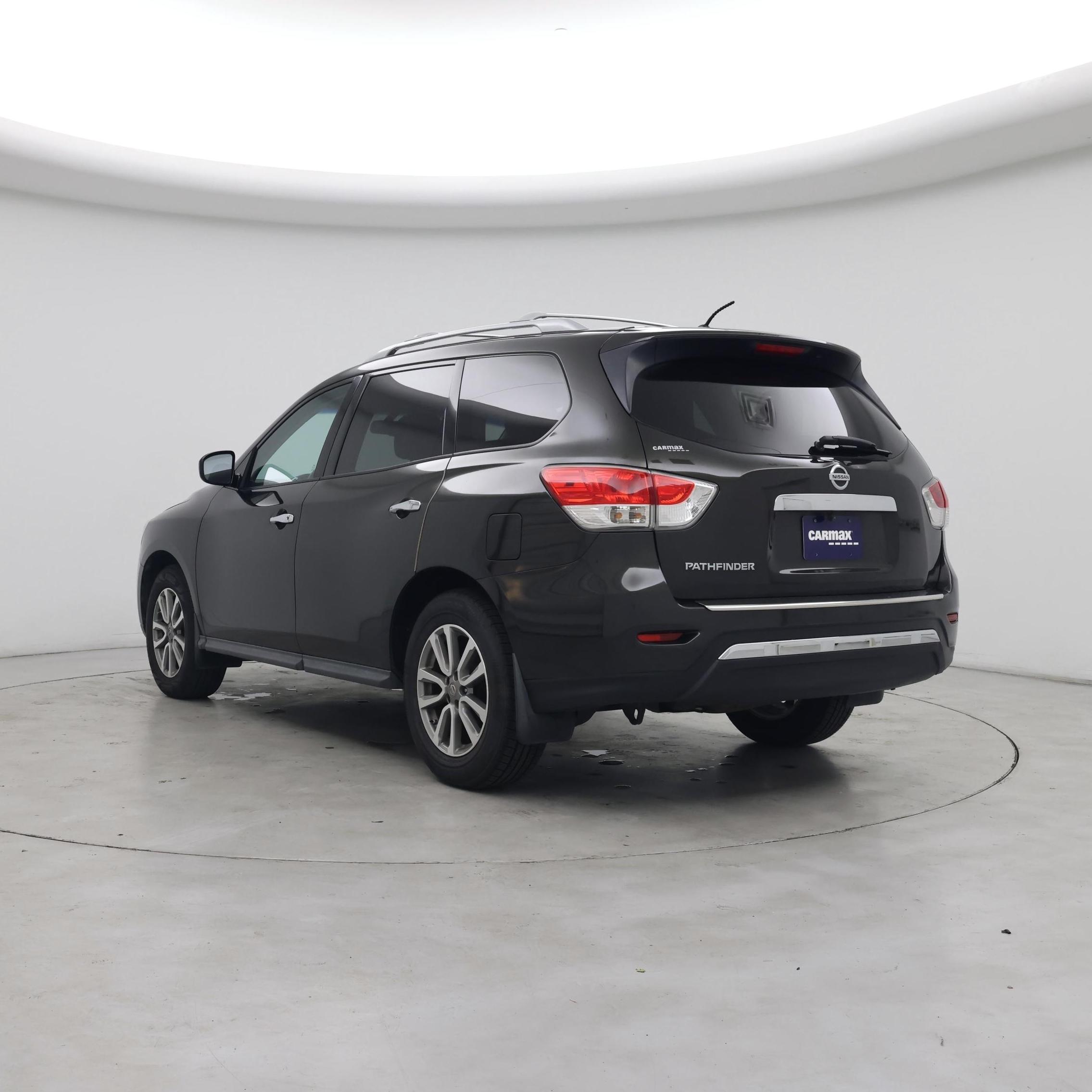 Thumbnail: 2015 Nissan Pathfinder - 2