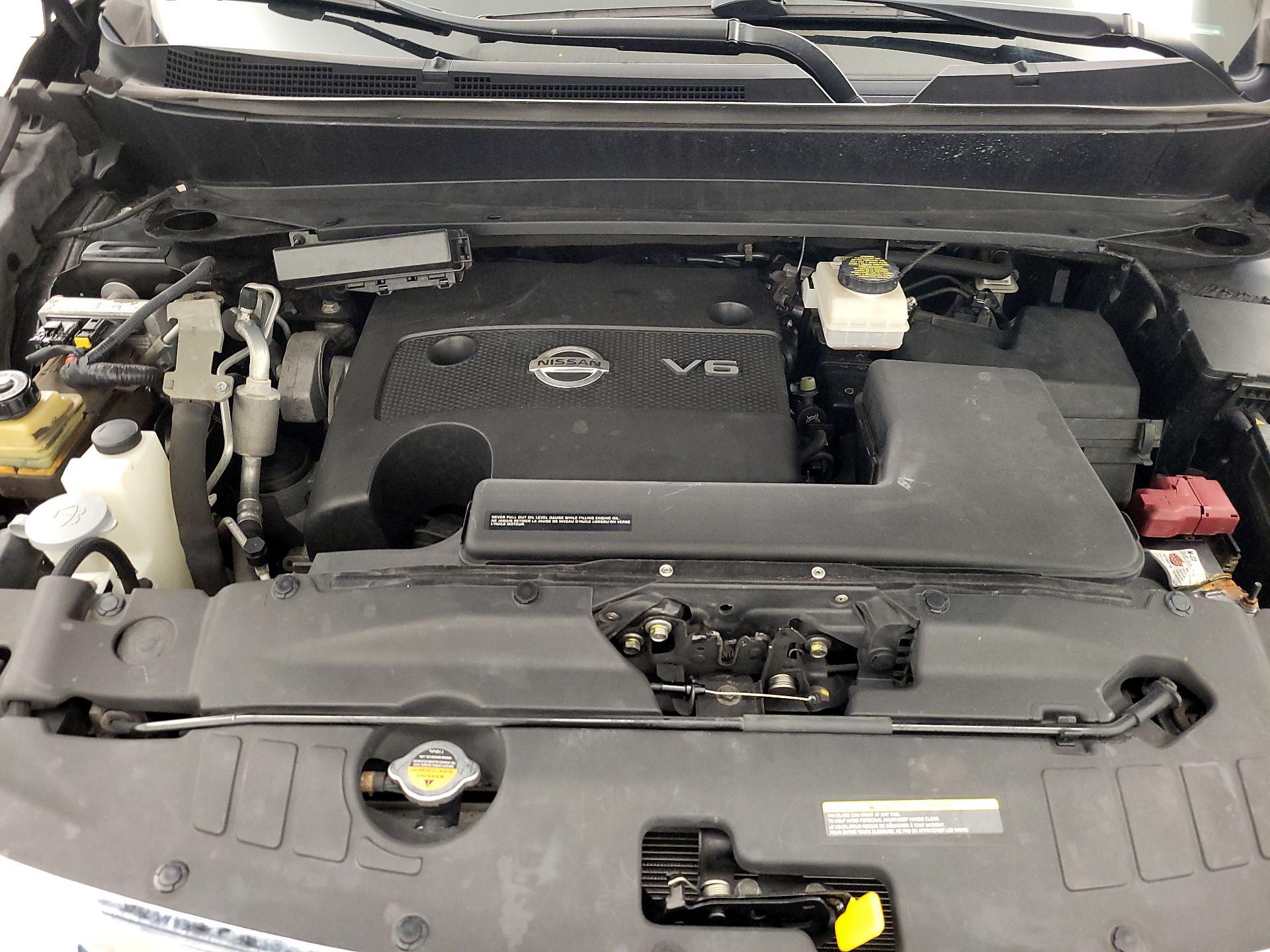 Thumbnail: 2015 Nissan Pathfinder - 19