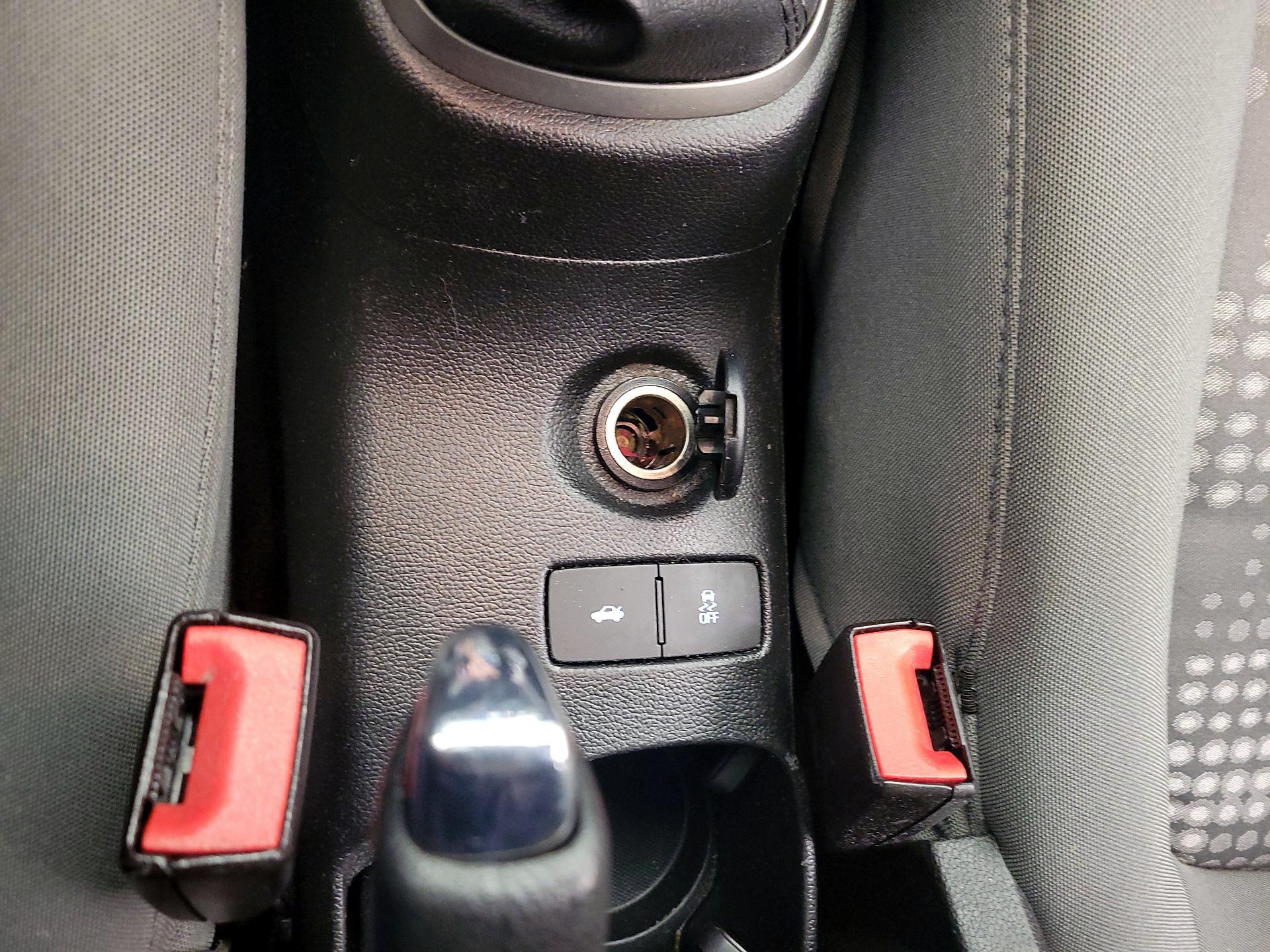 Thumbnail: 2016 Chevrolet Sonic - 18