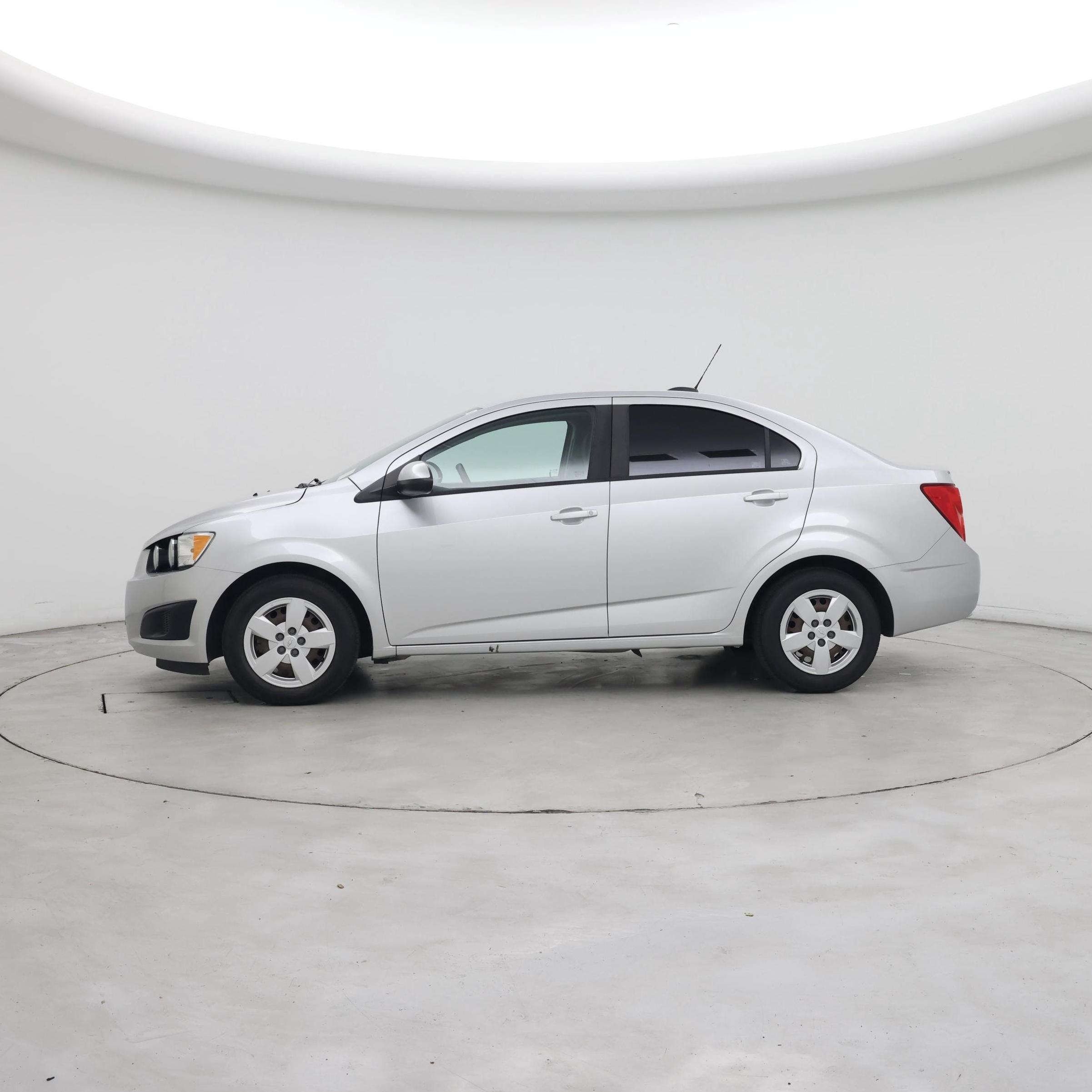 Thumbnail: 2016 Chevrolet Sonic - 3