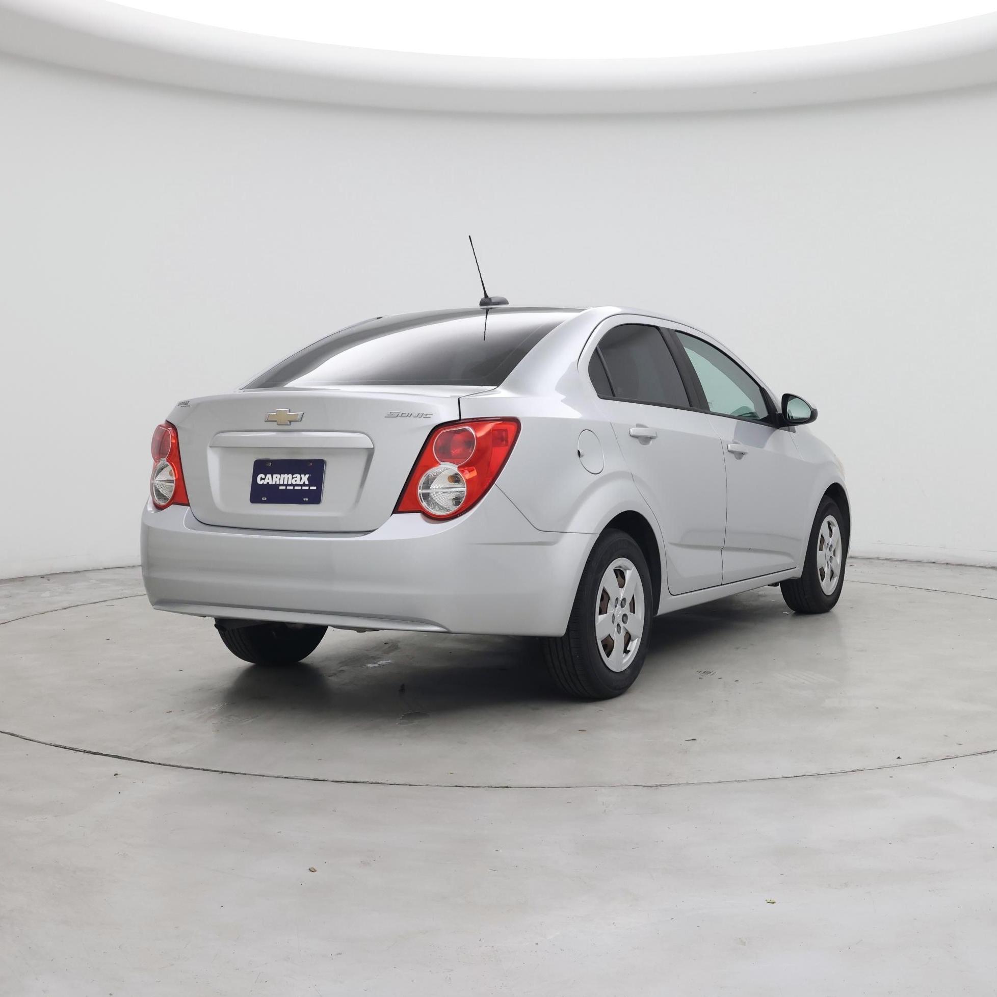 Thumbnail: 2016 Chevrolet Sonic - 8