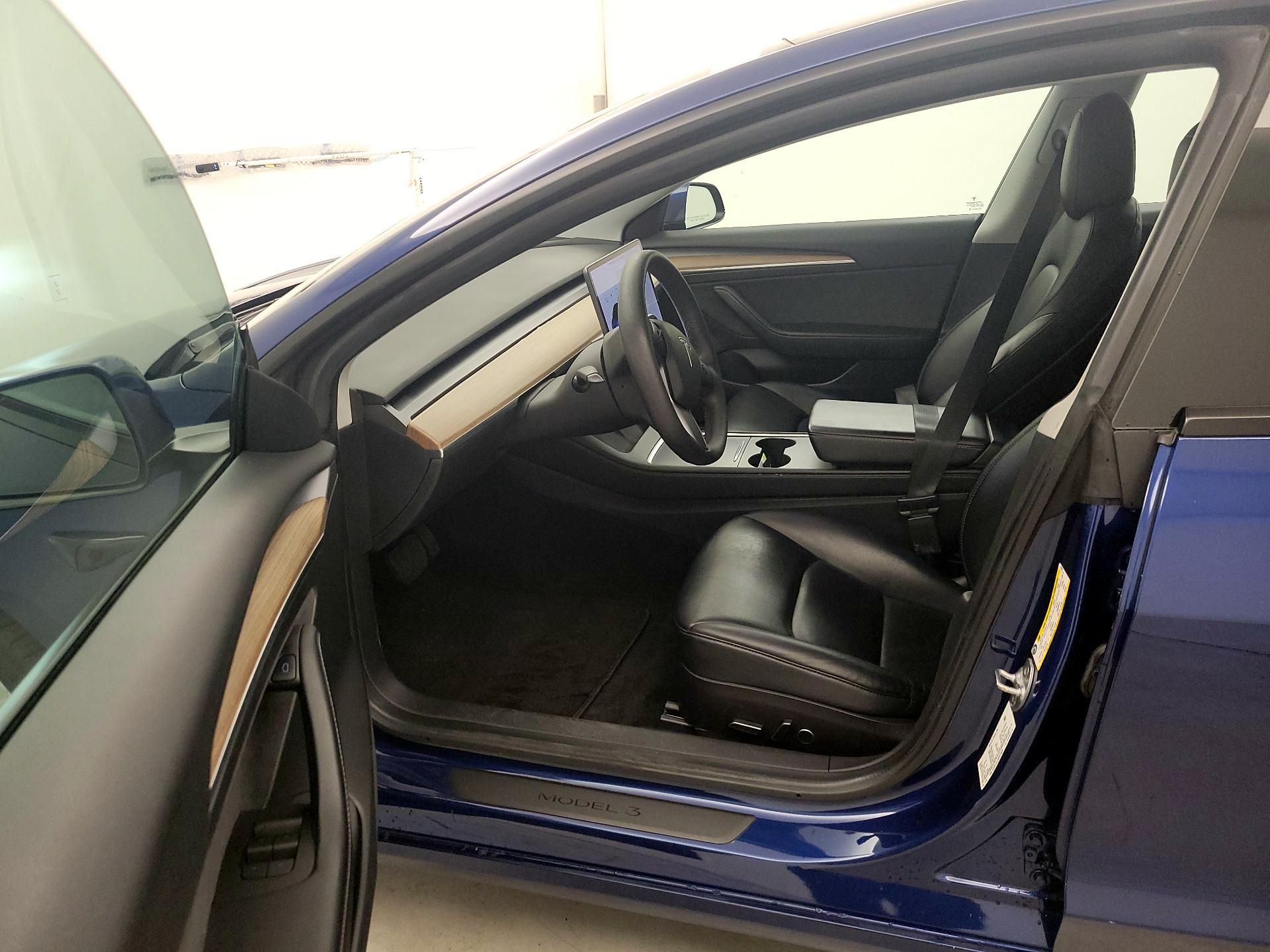 Thumbnail: 2021 Tesla Model 3 - 11