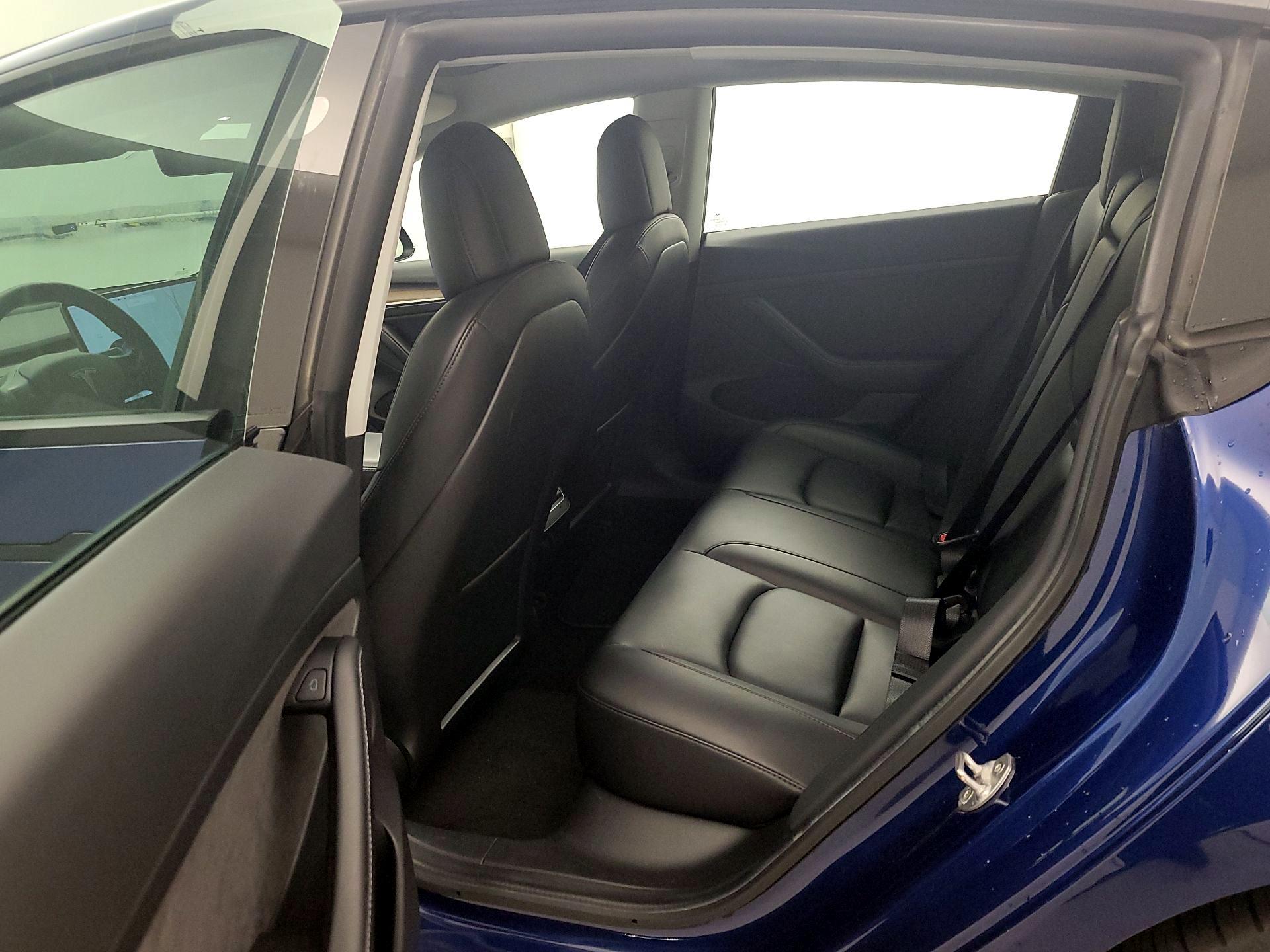 Thumbnail: 2021 Tesla Model 3 - 19