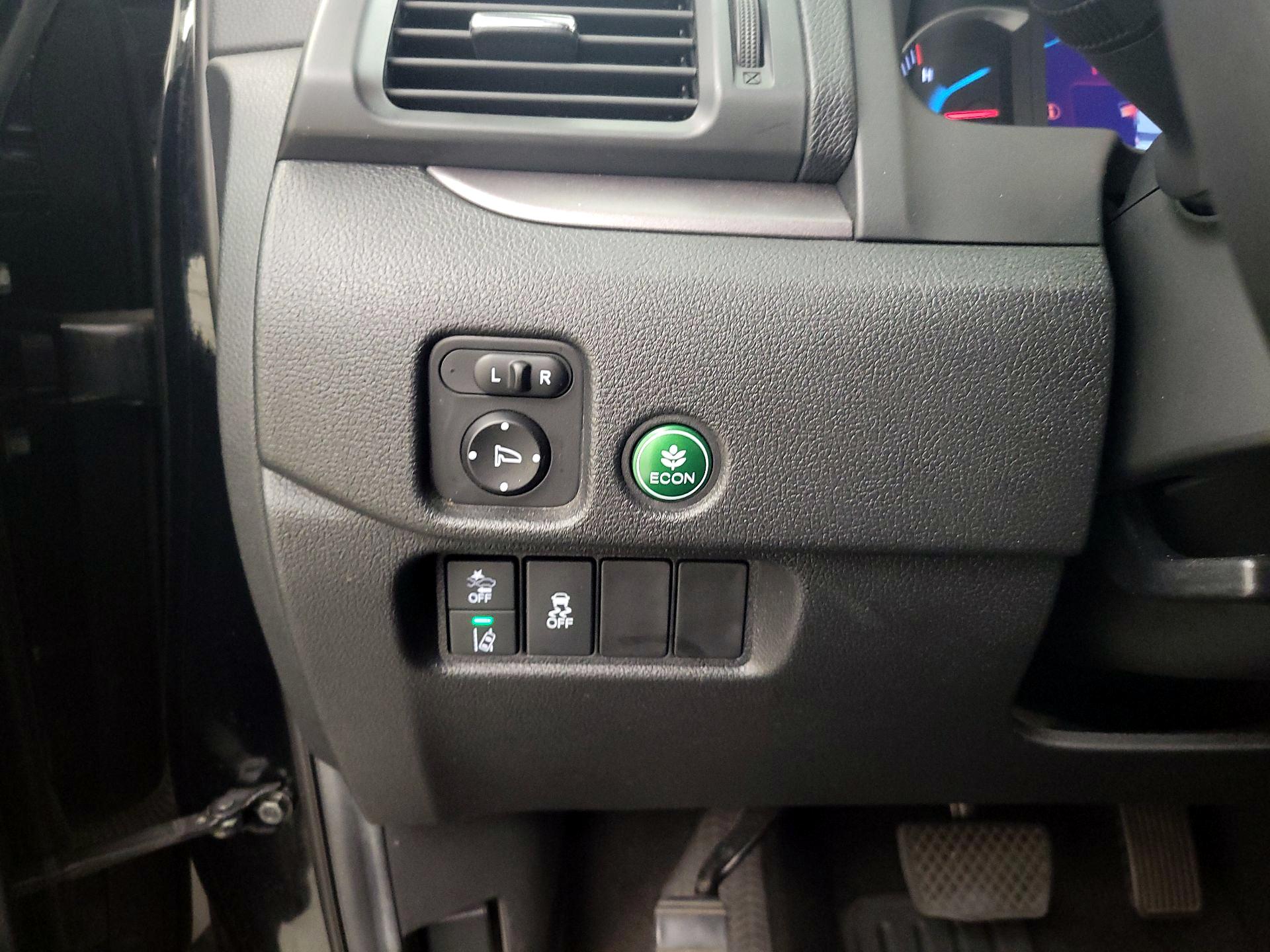 Thumbnail: 2019 Honda Pilot - 13