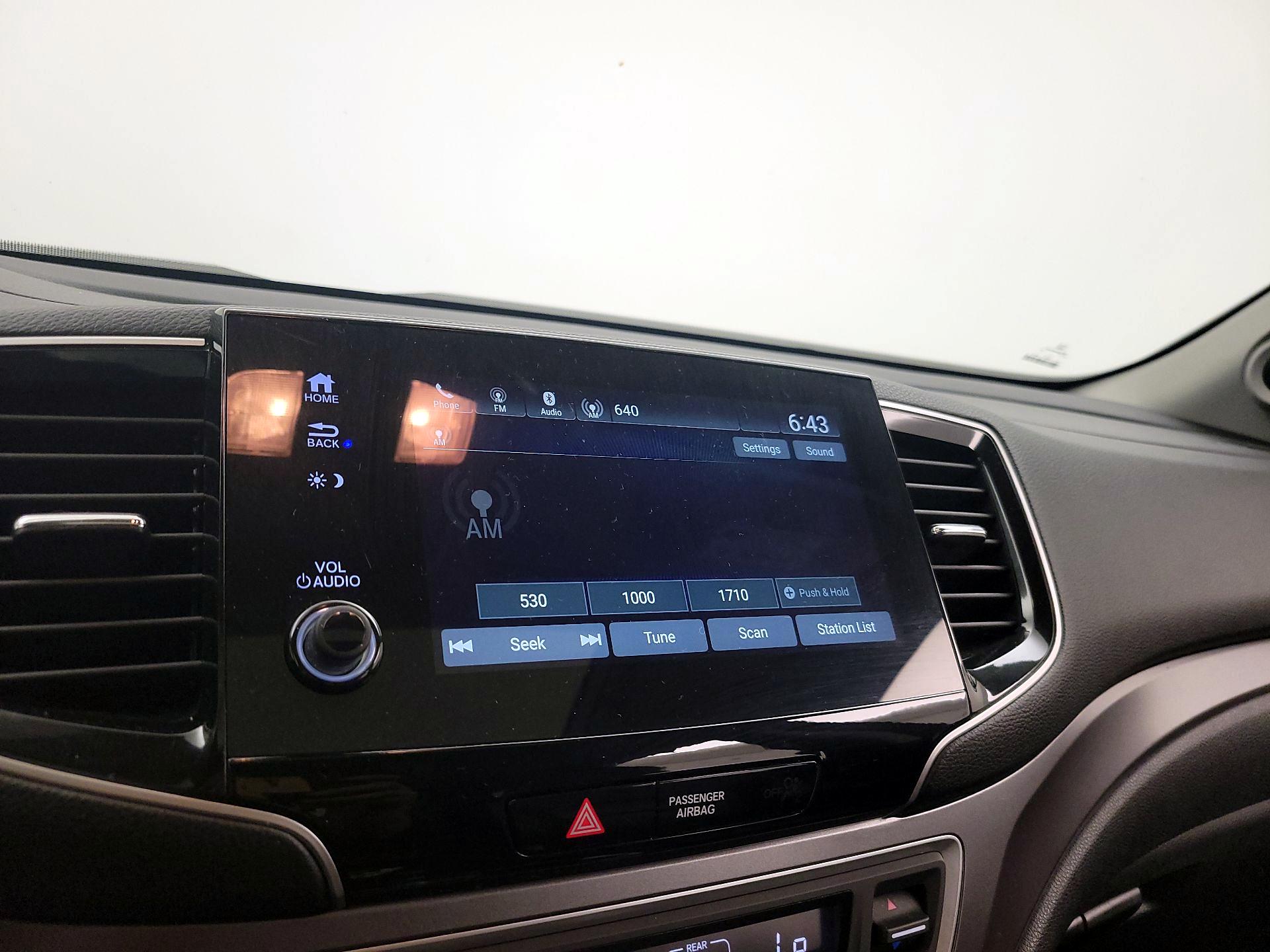 Thumbnail: 2019 Honda Pilot - 15