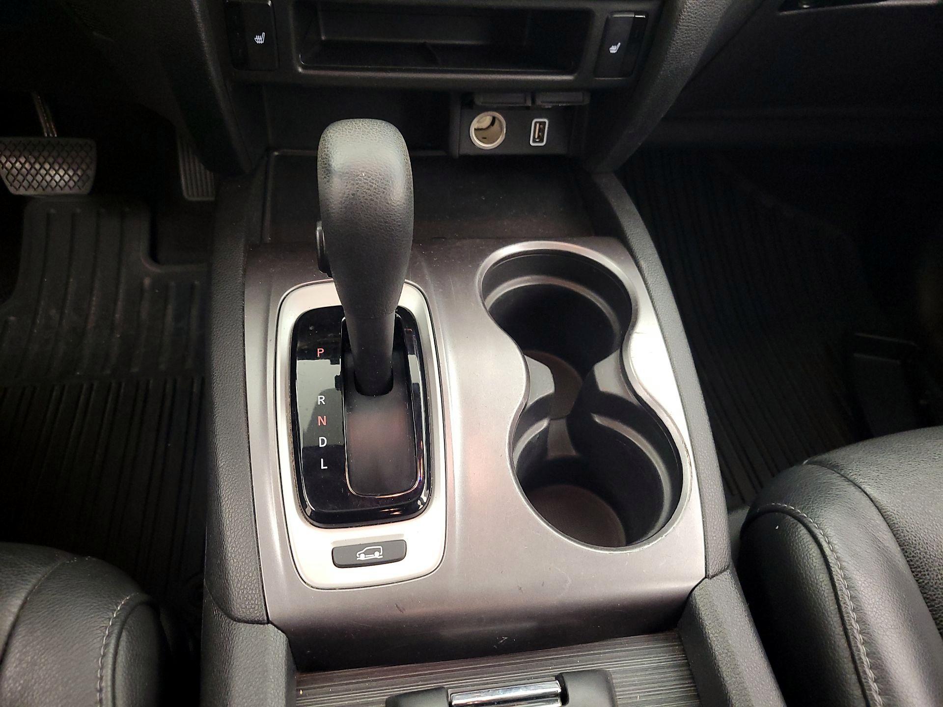 Thumbnail: 2019 Honda Pilot - 17