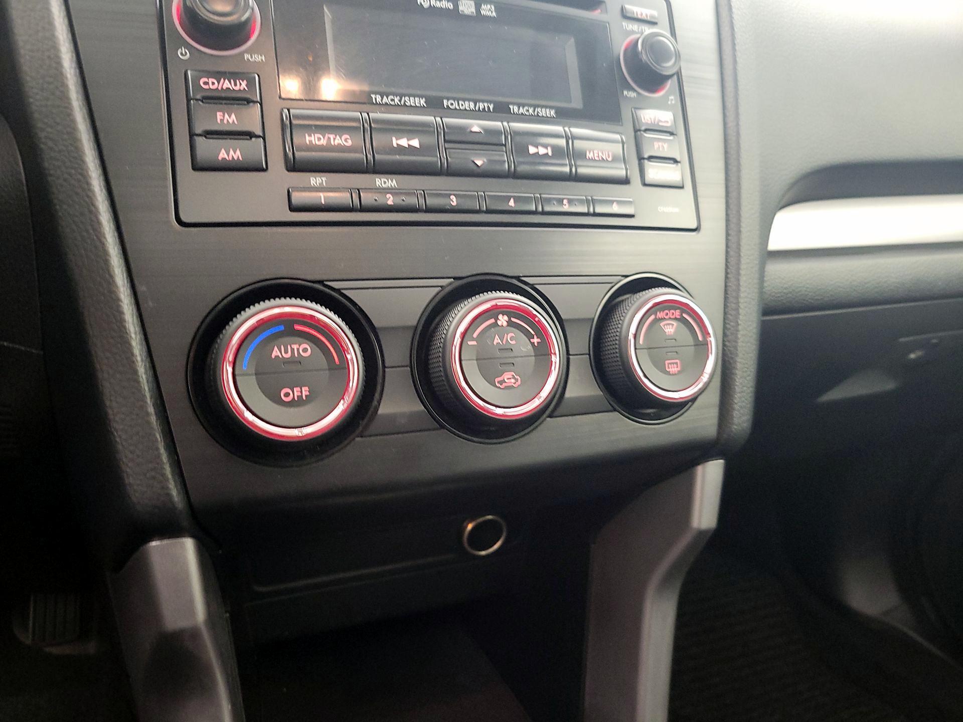 Thumbnail: 2015 Subaru Forester - 15