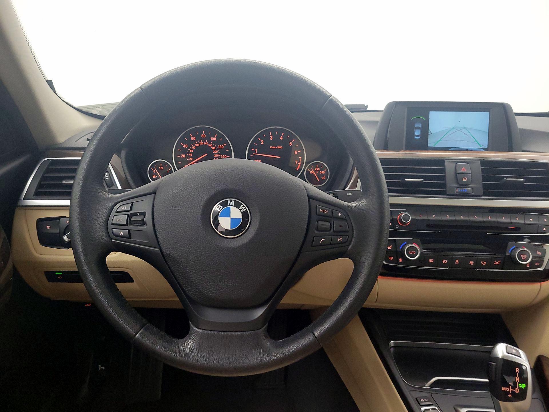 Thumbnail: 2018 BMW 3 Series - 10