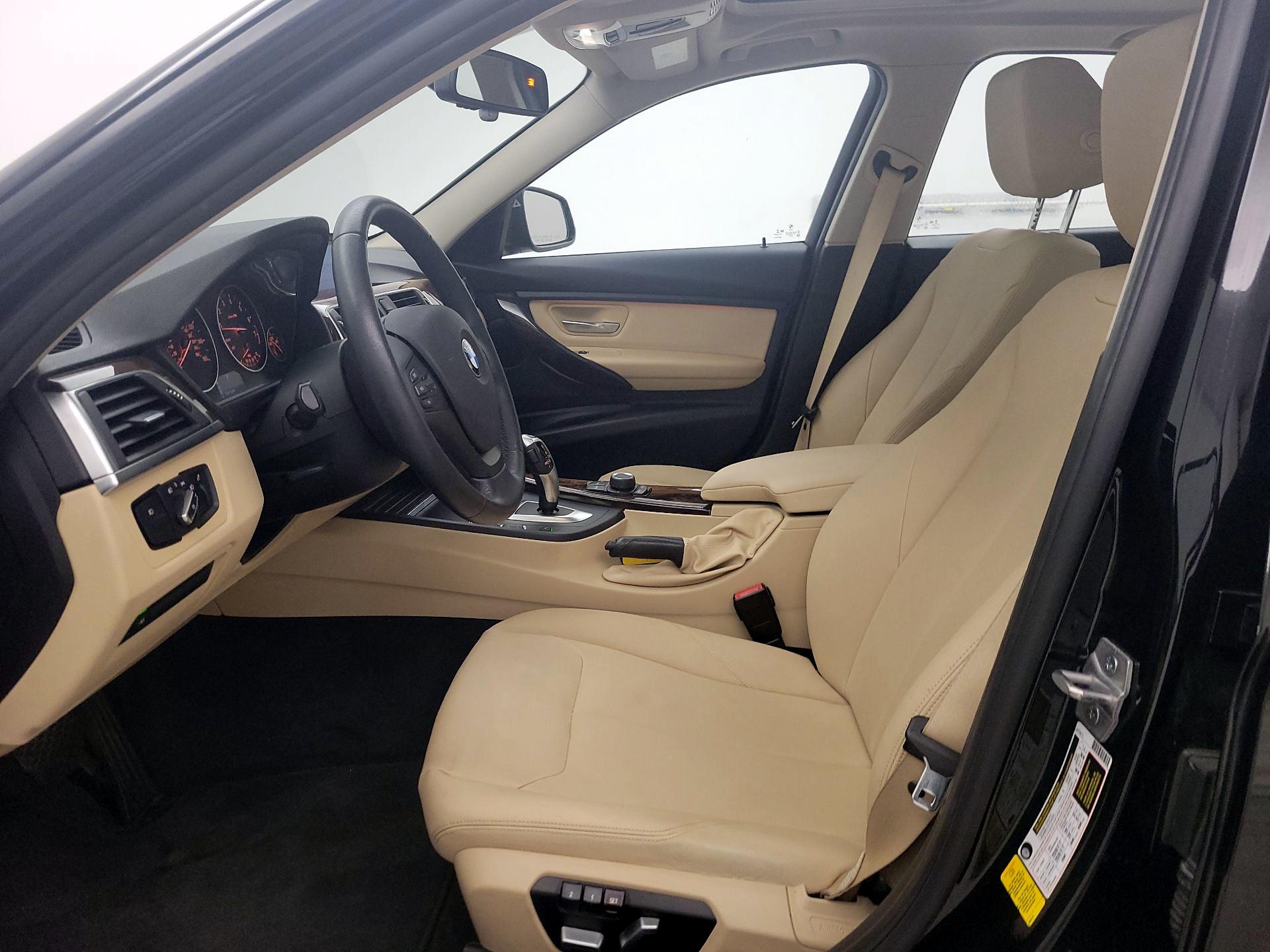 Thumbnail: 2018 BMW 3 Series - 11