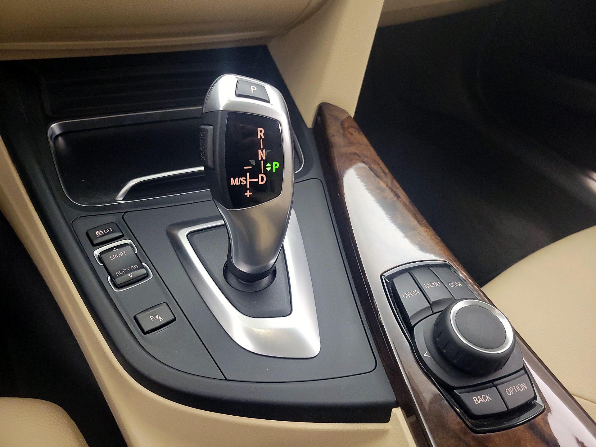 Thumbnail: 2018 BMW 3 Series - 17