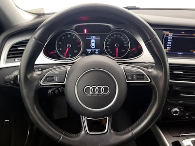 Steering Wheel & Instrument Cluster (On)