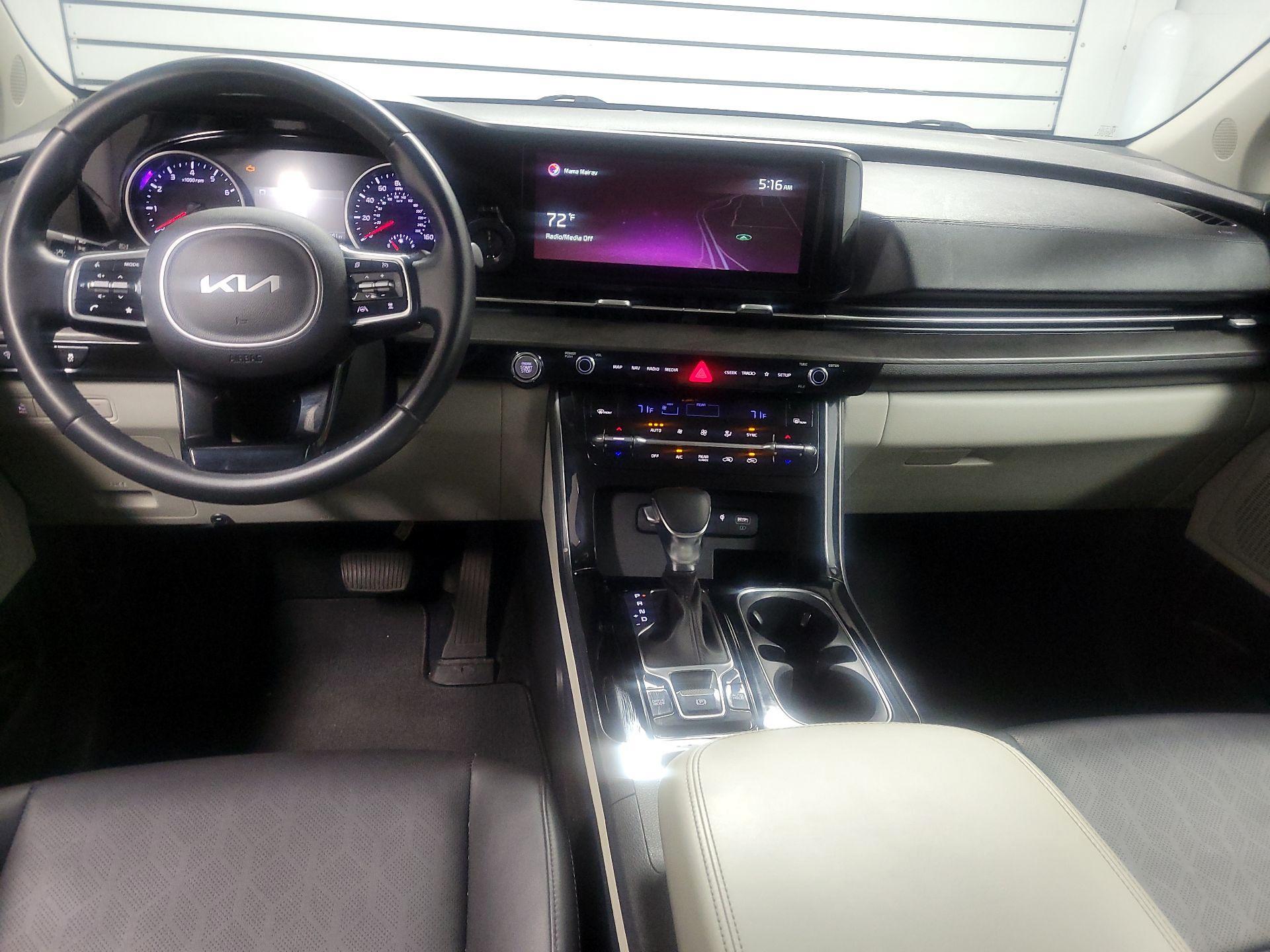 Thumbnail: 2022 Kia Carnival - 9