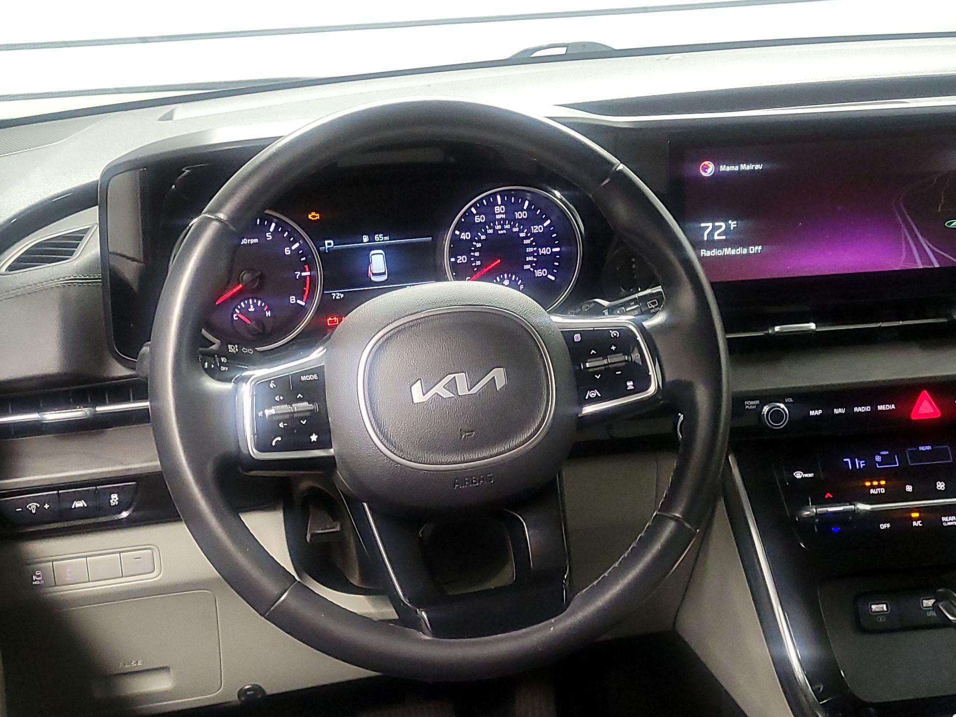 Thumbnail: 2022 Kia Carnival - 10