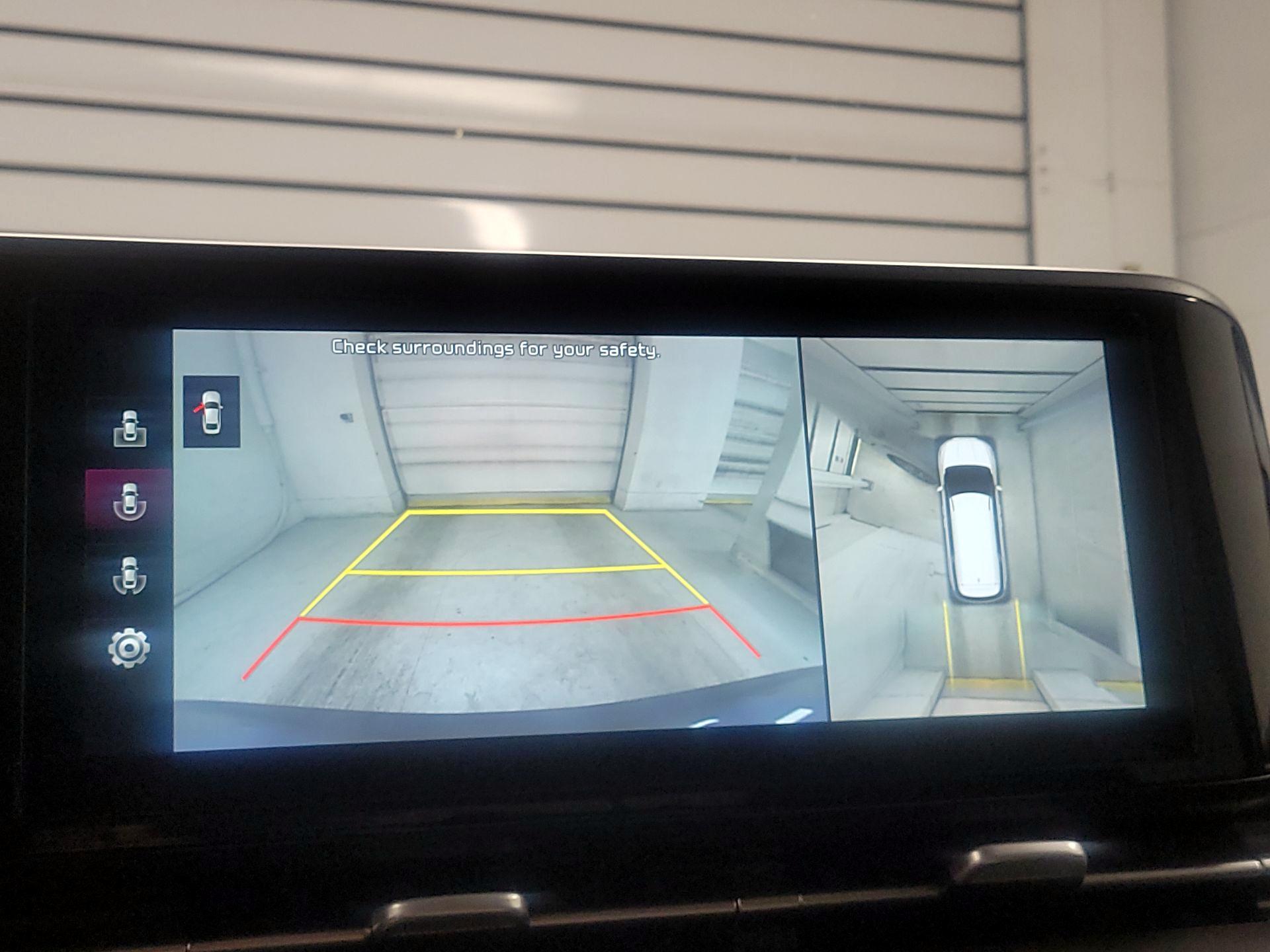 Thumbnail: 2022 Kia Carnival - 15