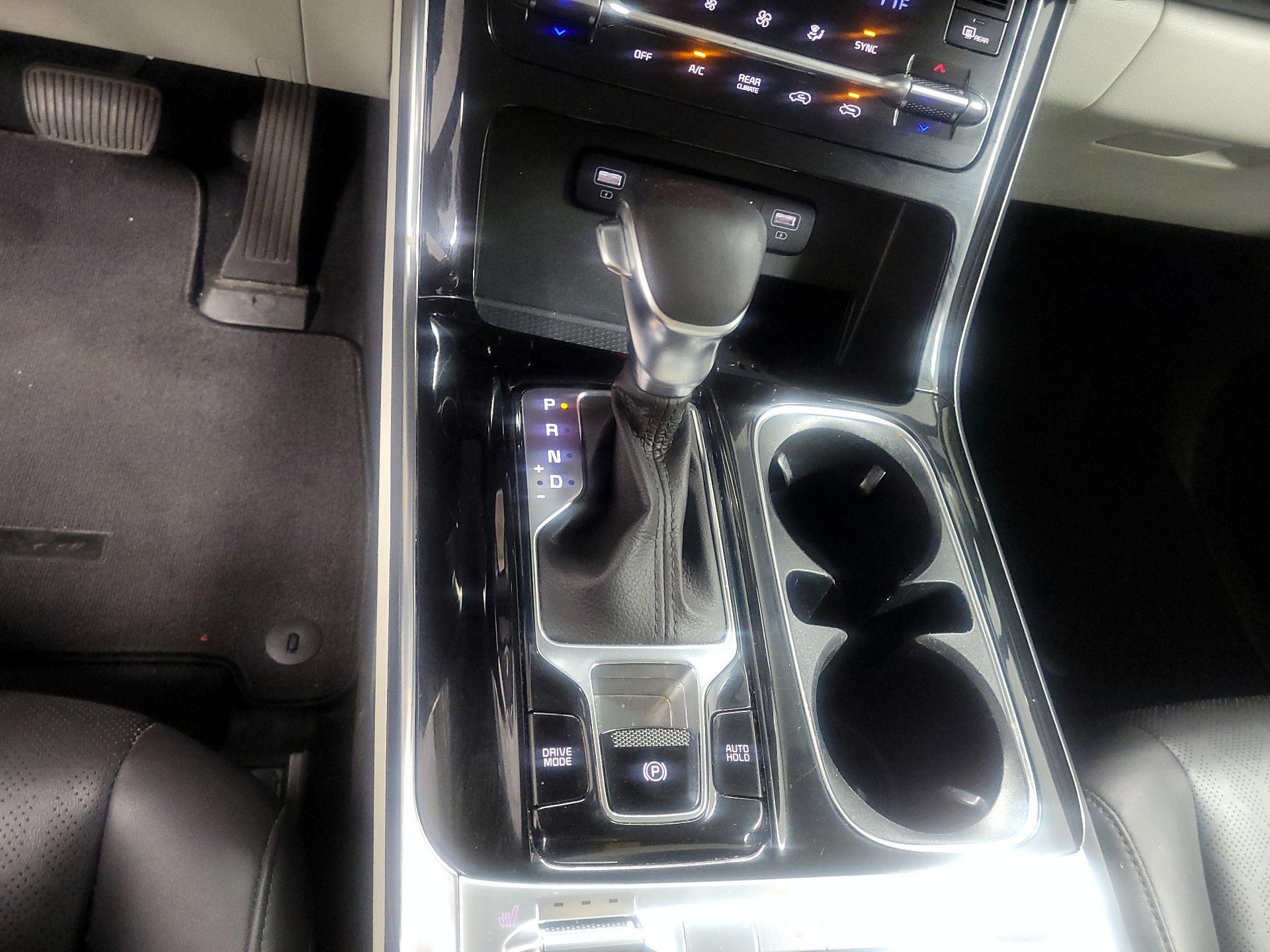 Thumbnail: 2022 Kia Carnival - 18