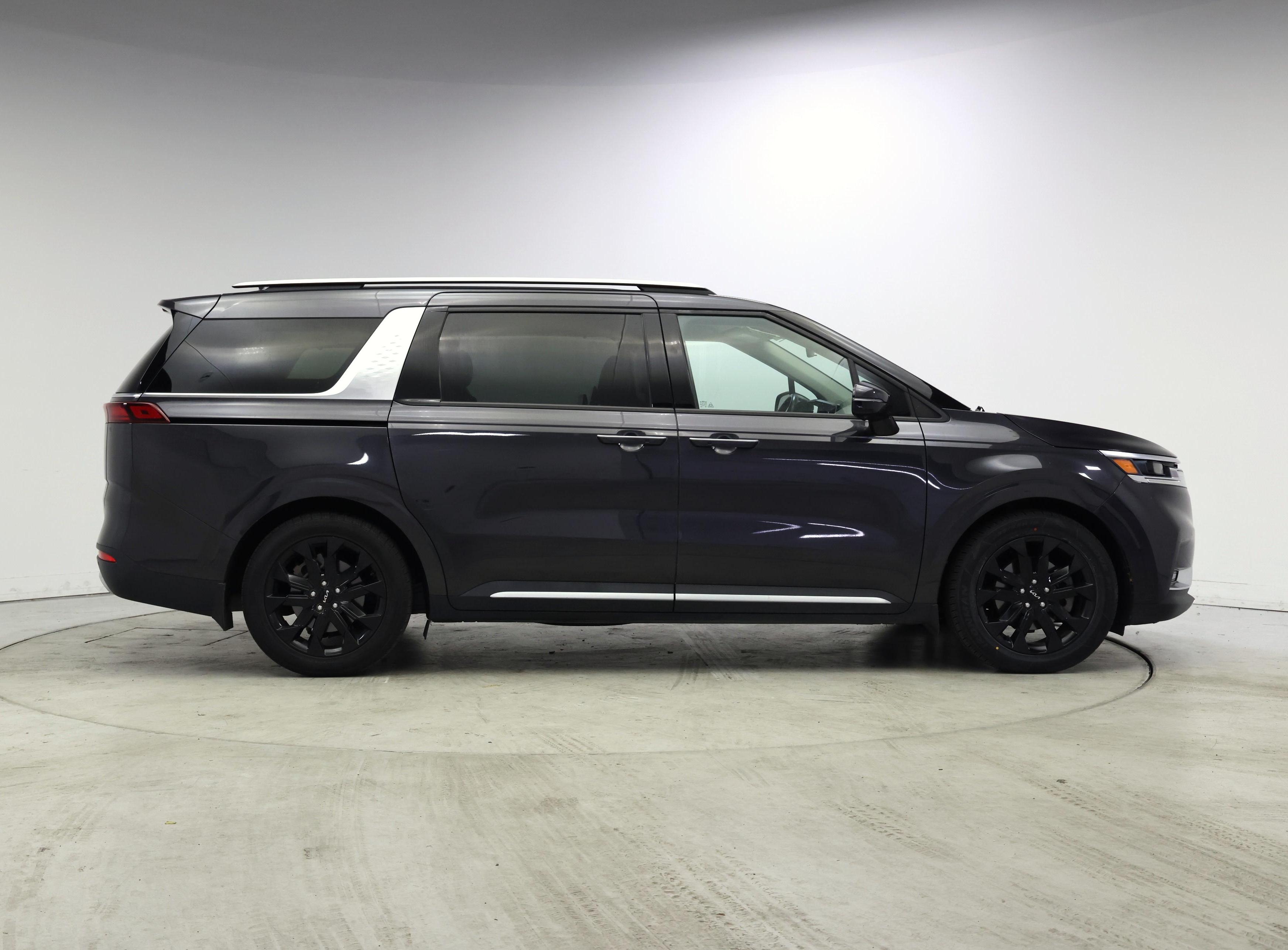 Thumbnail: 2022 Kia Carnival - 7