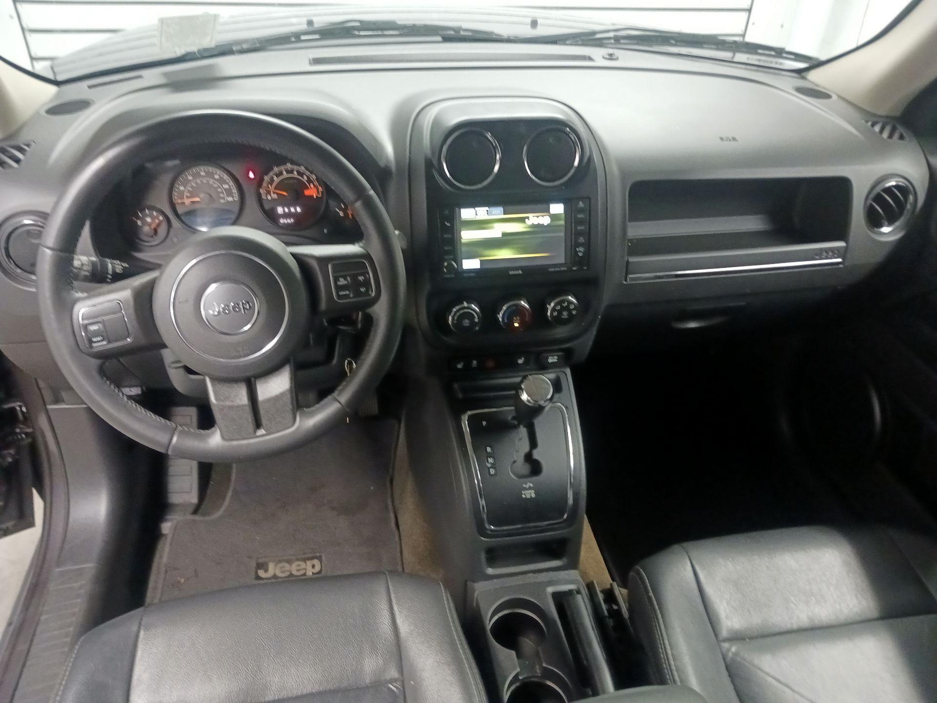 Thumbnail: 2016 Jeep Patriot - 9