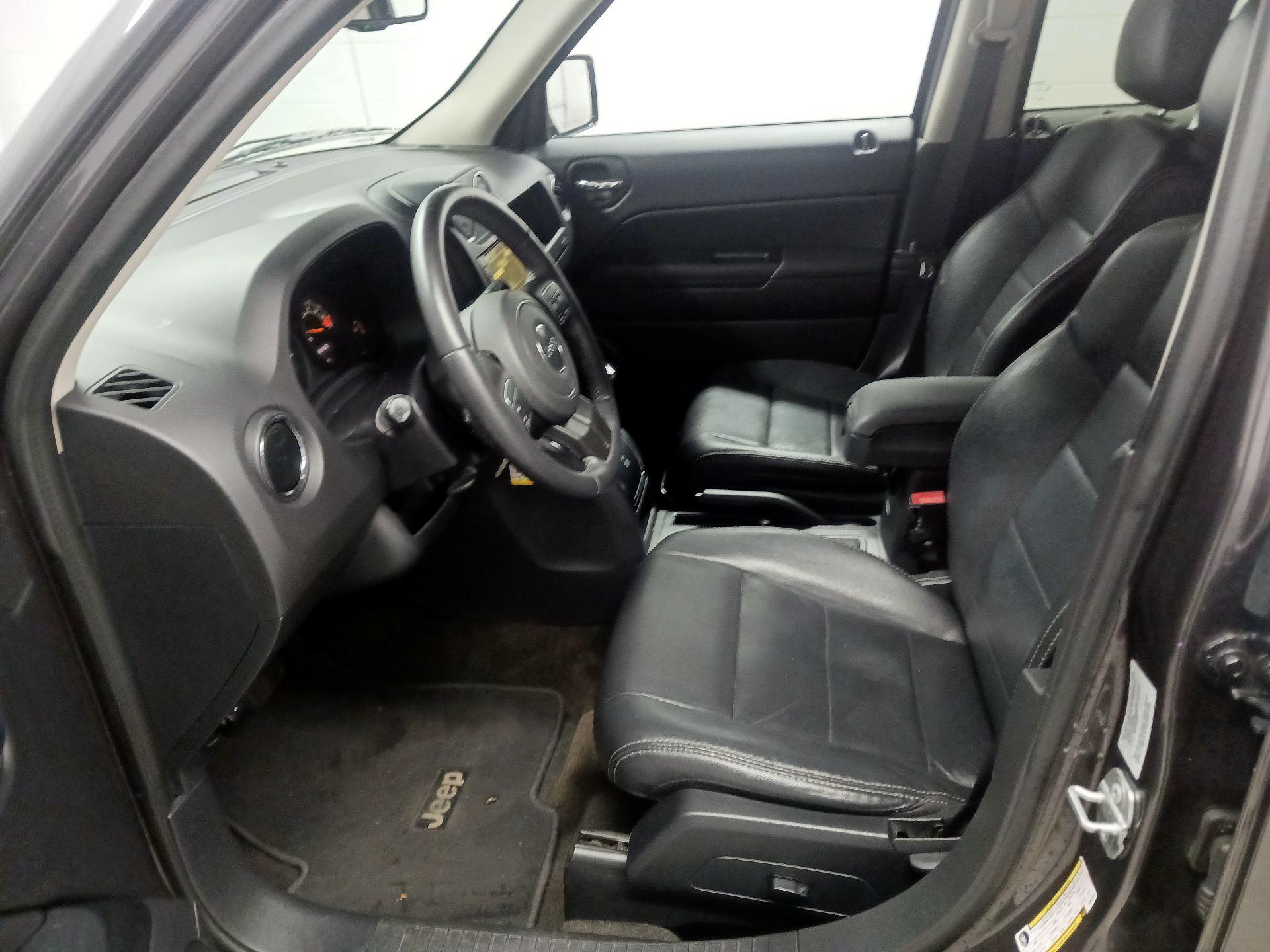 Thumbnail: 2016 Jeep Patriot - 11