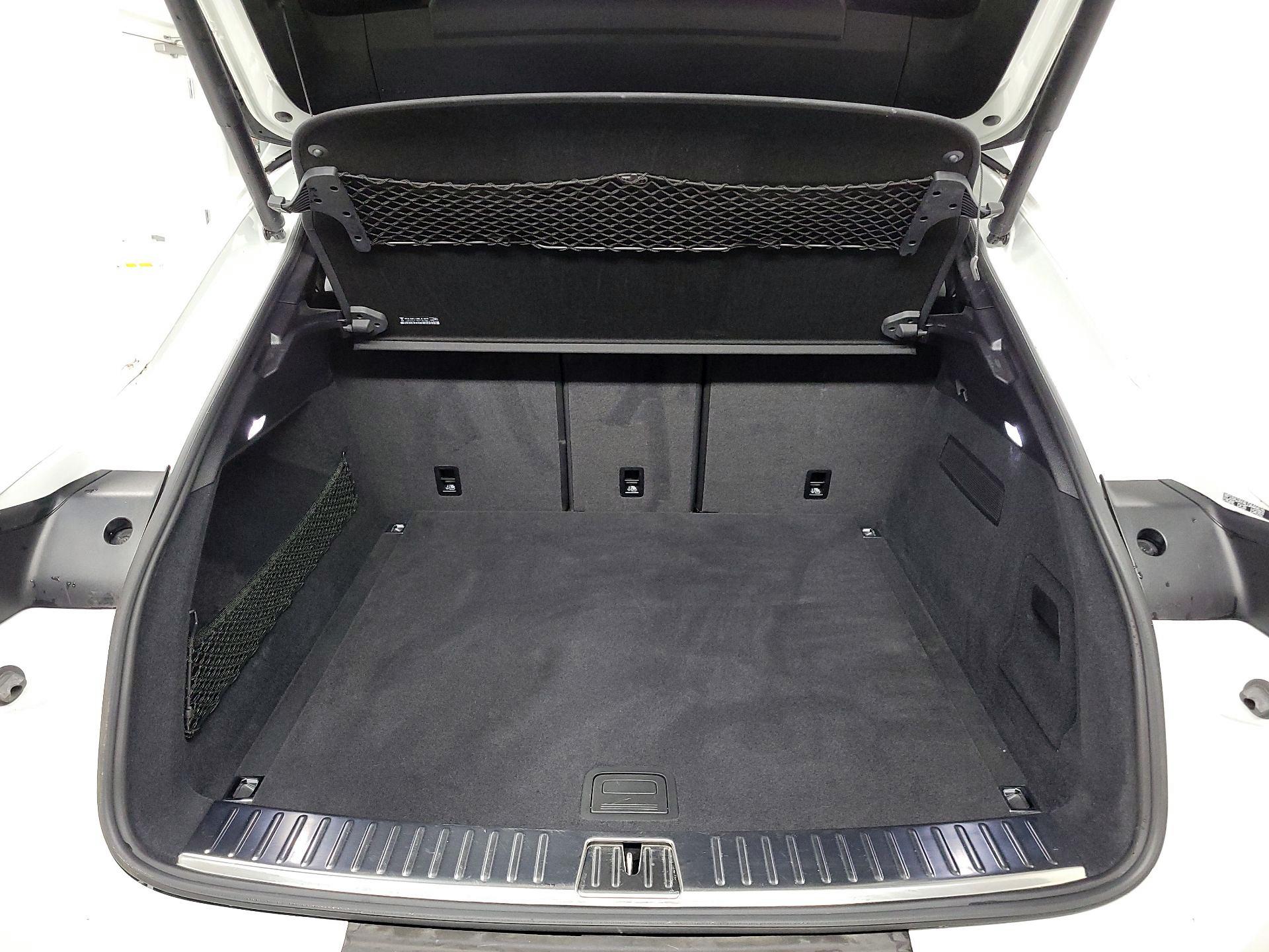 Thumbnail: 2020 Porsche Cayenne - 18