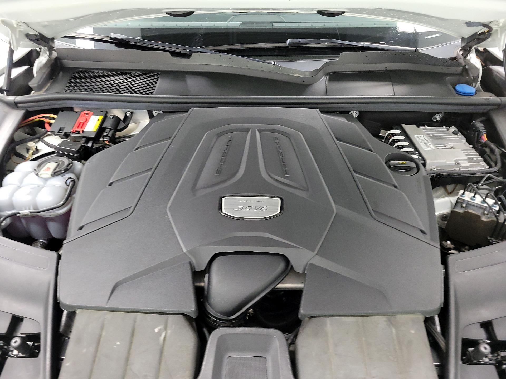 Thumbnail: 2020 Porsche Cayenne - 19