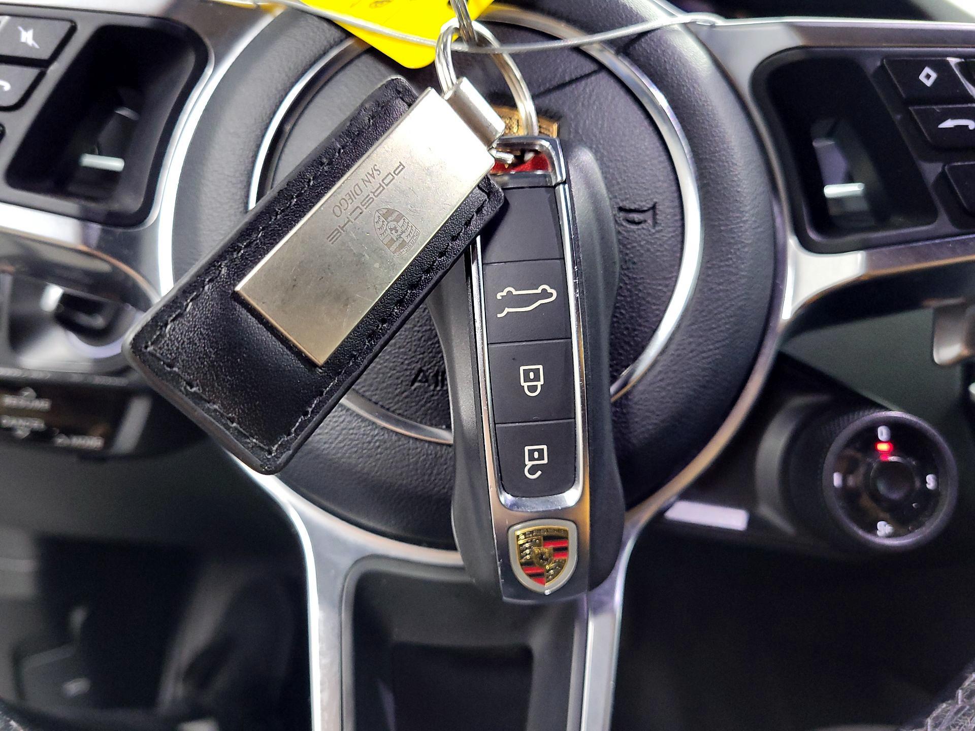 Thumbnail: 2020 Porsche Cayenne - 20