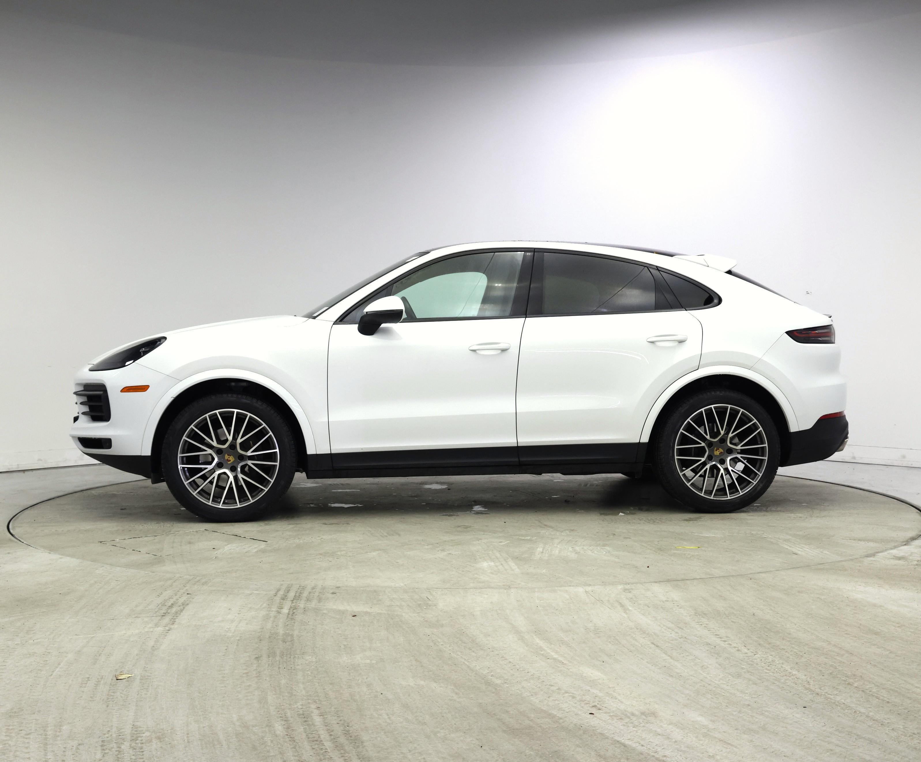 Thumbnail: 2020 Porsche Cayenne - 3