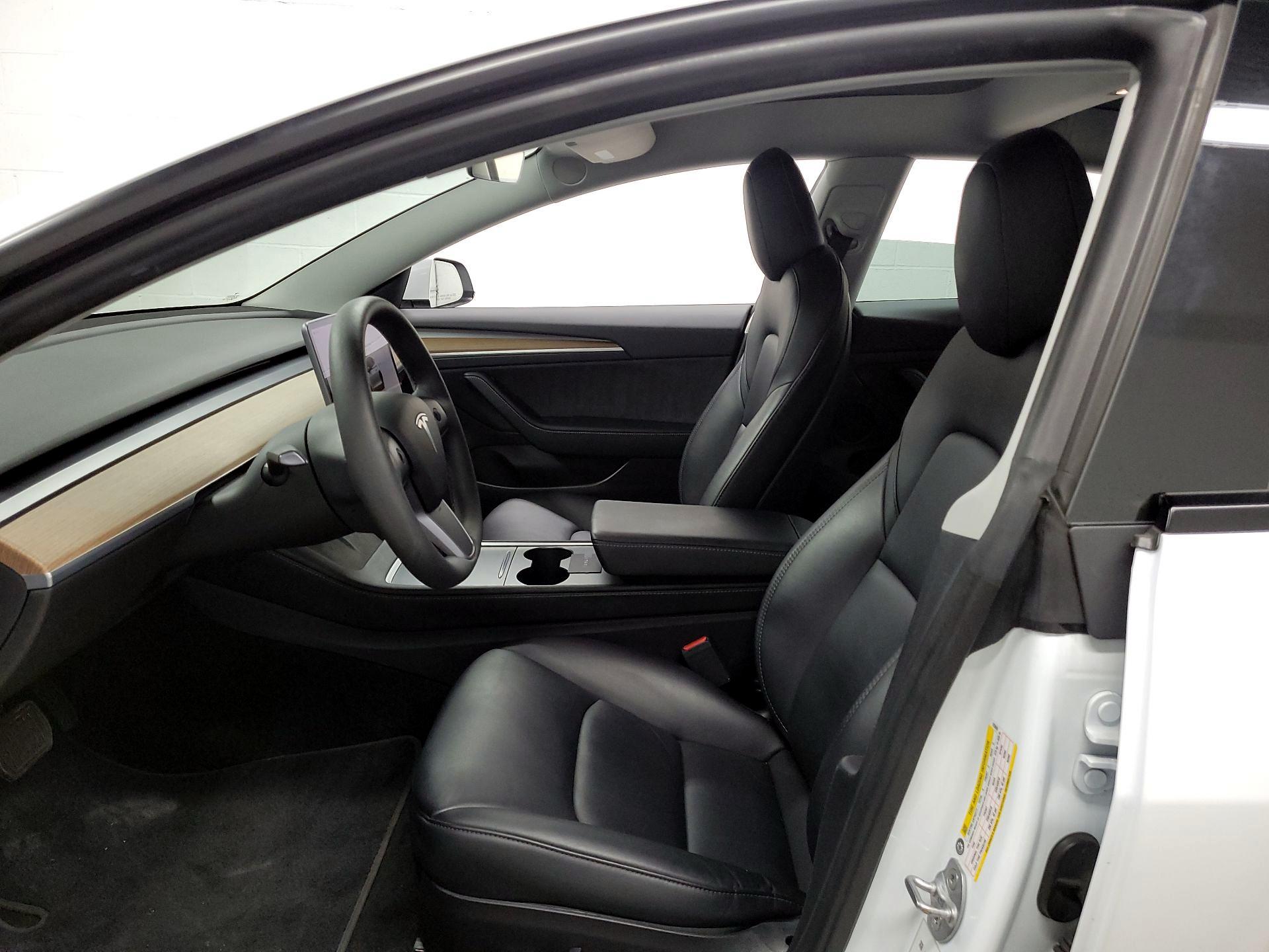 Thumbnail: 2022 Tesla Model 3 - 11