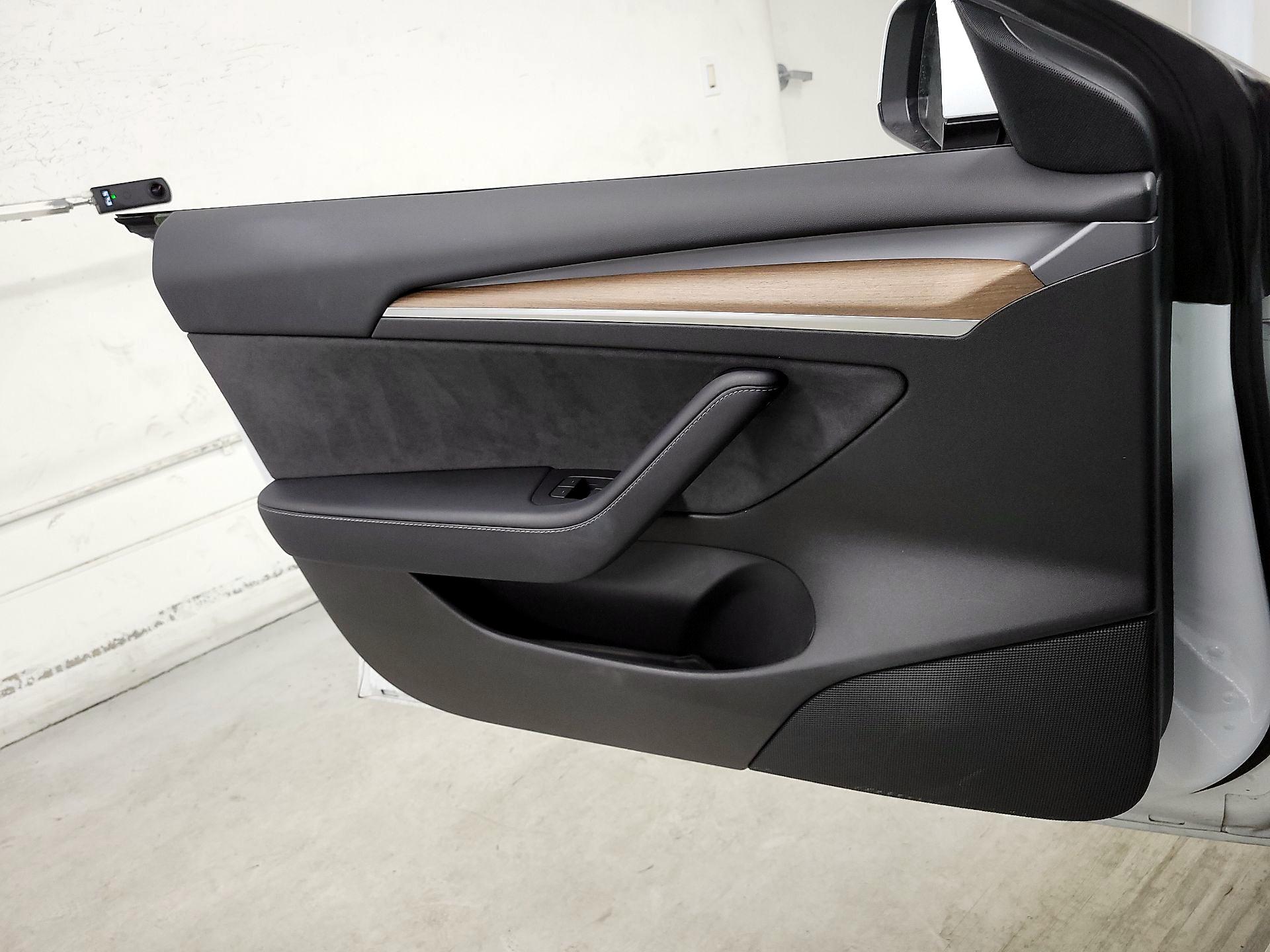 Thumbnail: 2022 Tesla Model 3 - 12