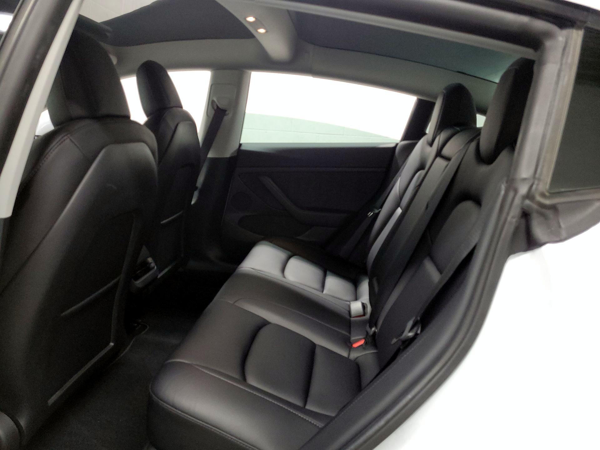 Thumbnail: 2022 Tesla Model 3 - 18