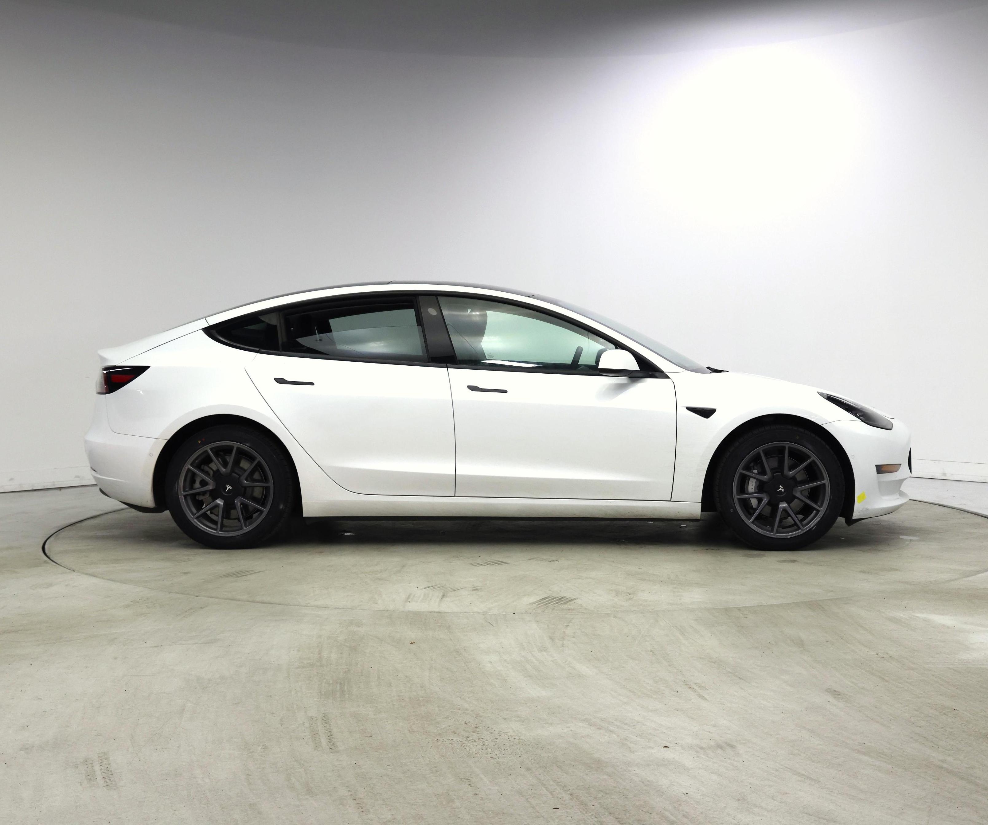 Thumbnail: 2022 Tesla Model 3 - 7