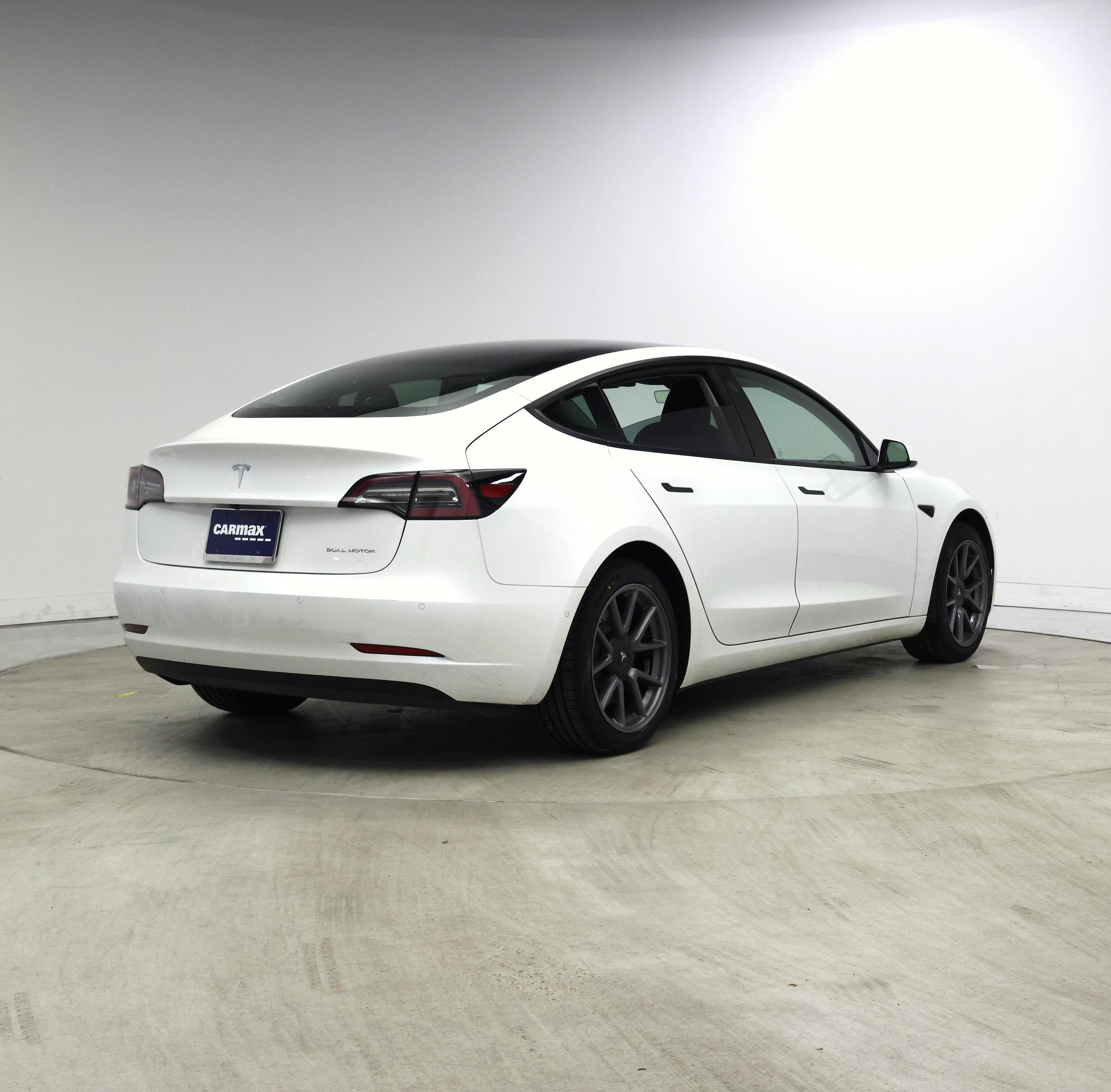 Thumbnail: 2022 Tesla Model 3 - 8