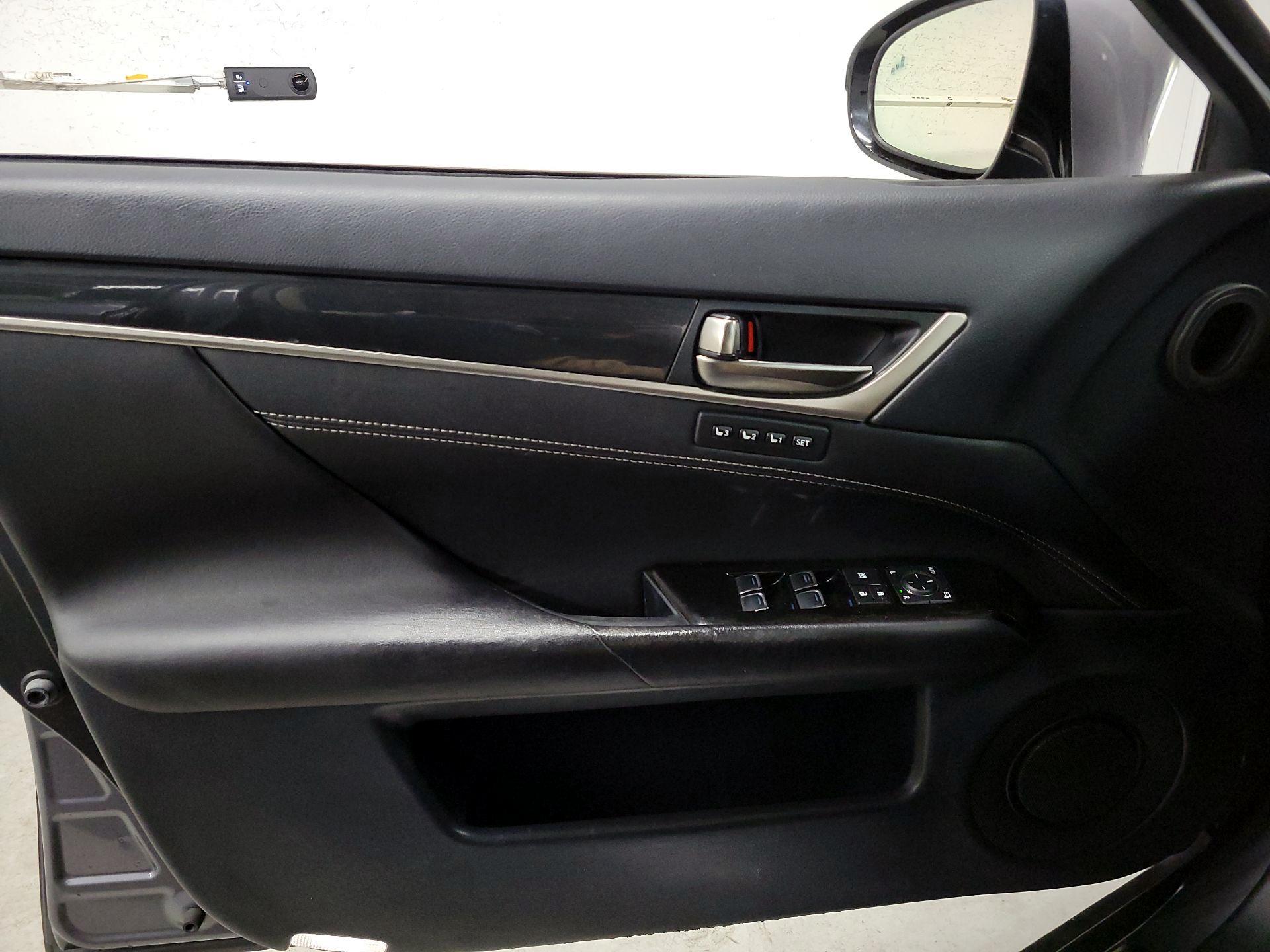 Thumbnail: 2016 Lexus GS - 12