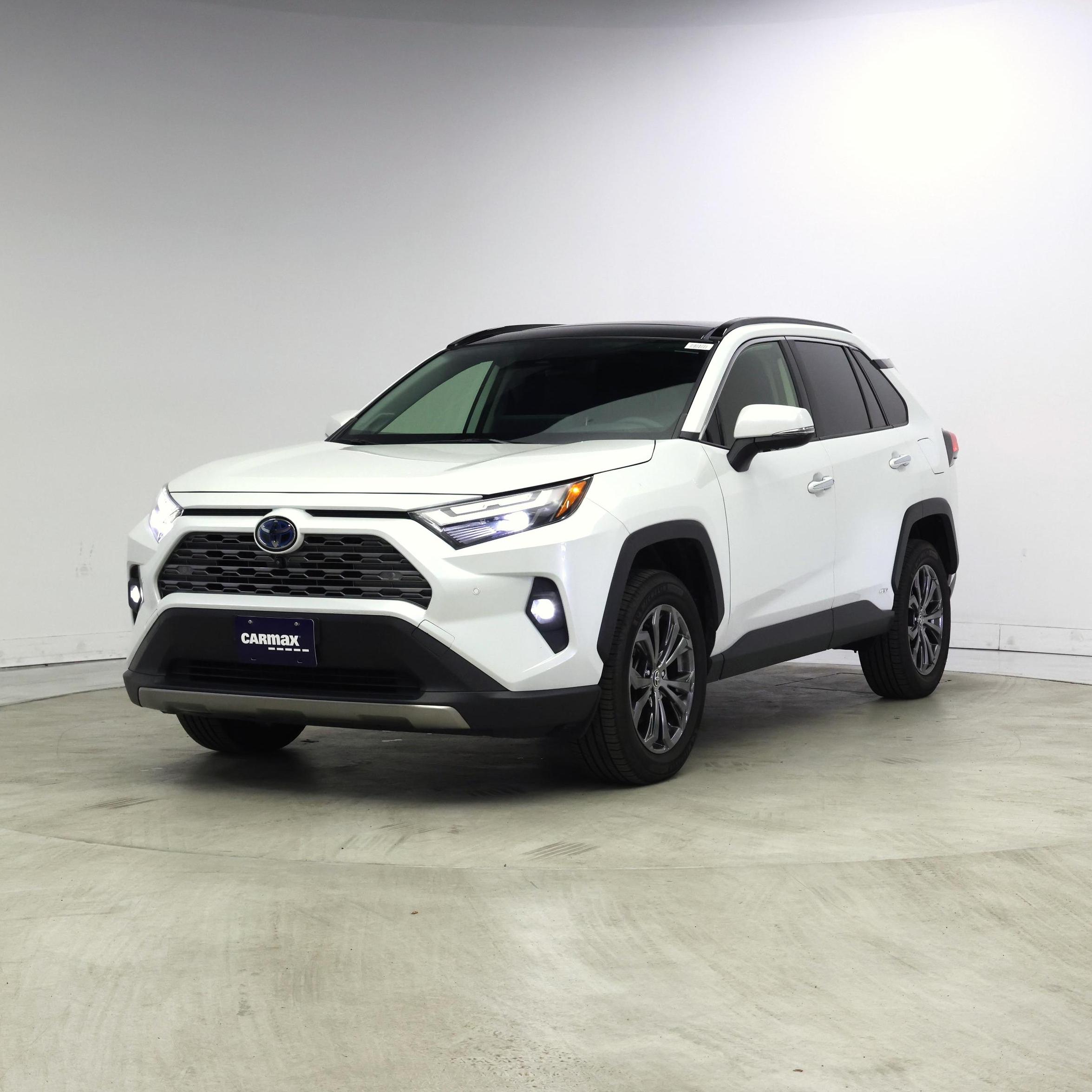 Thumbnail: 2023 Toyota RAV4 - 4