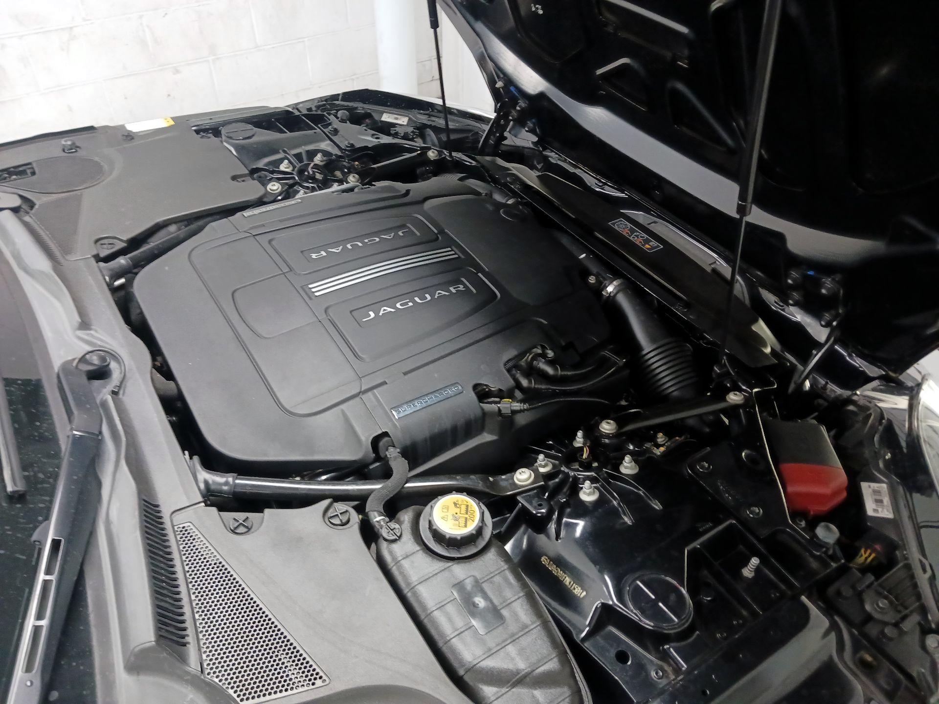 Thumbnail: 2015 Jaguar F-Type - 18