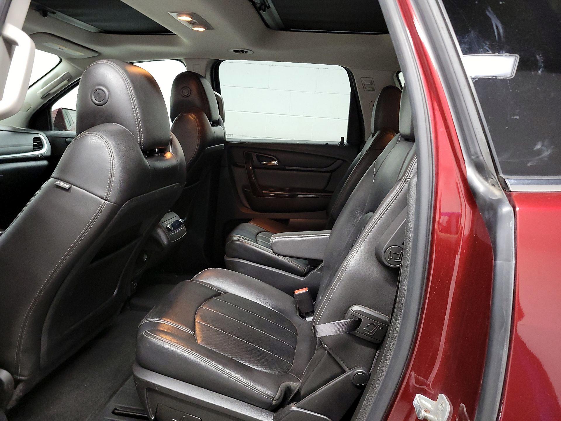 Thumbnail: 2017 Chevrolet Traverse - 17