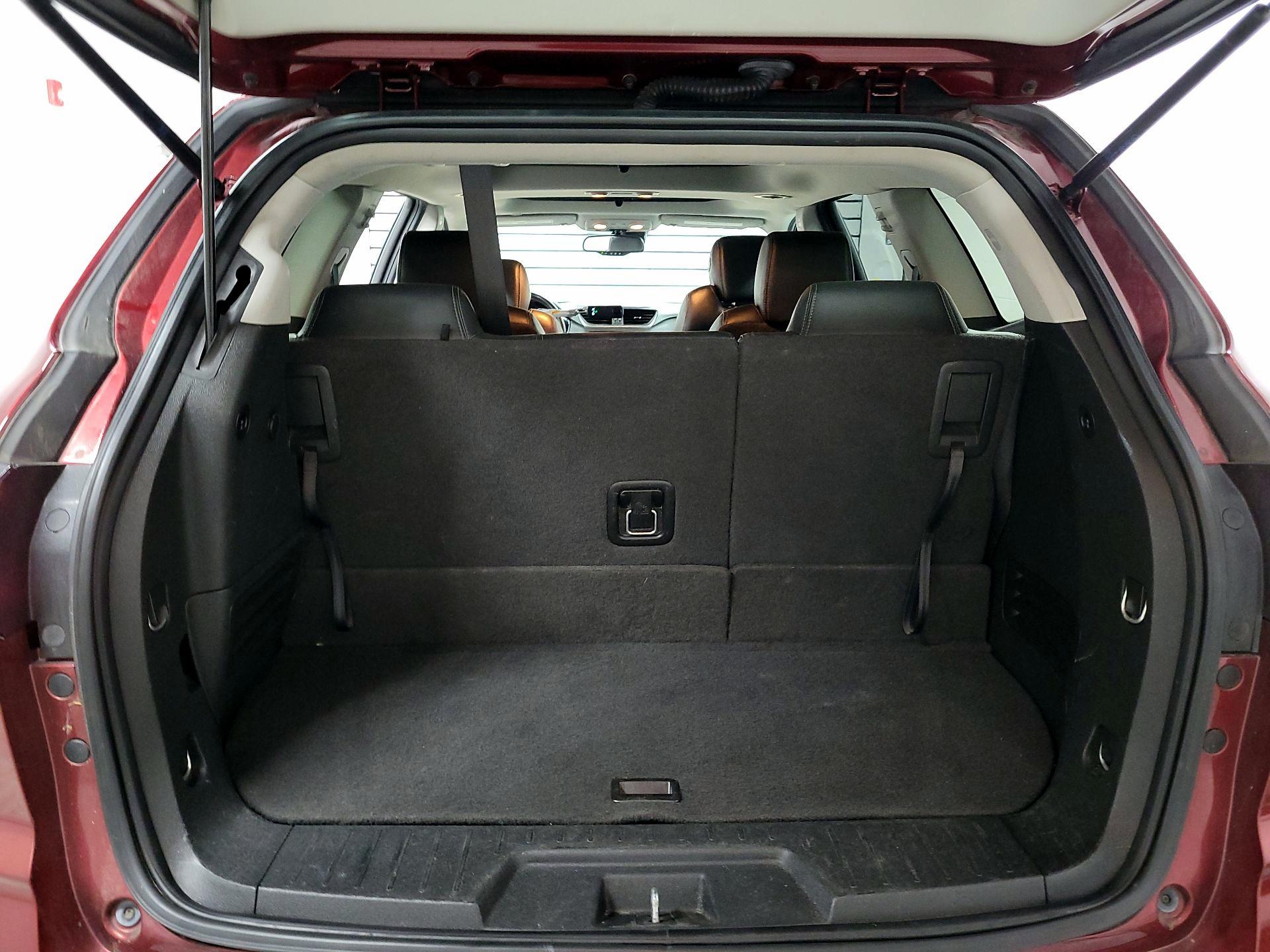 Thumbnail: 2017 Chevrolet Traverse - 18