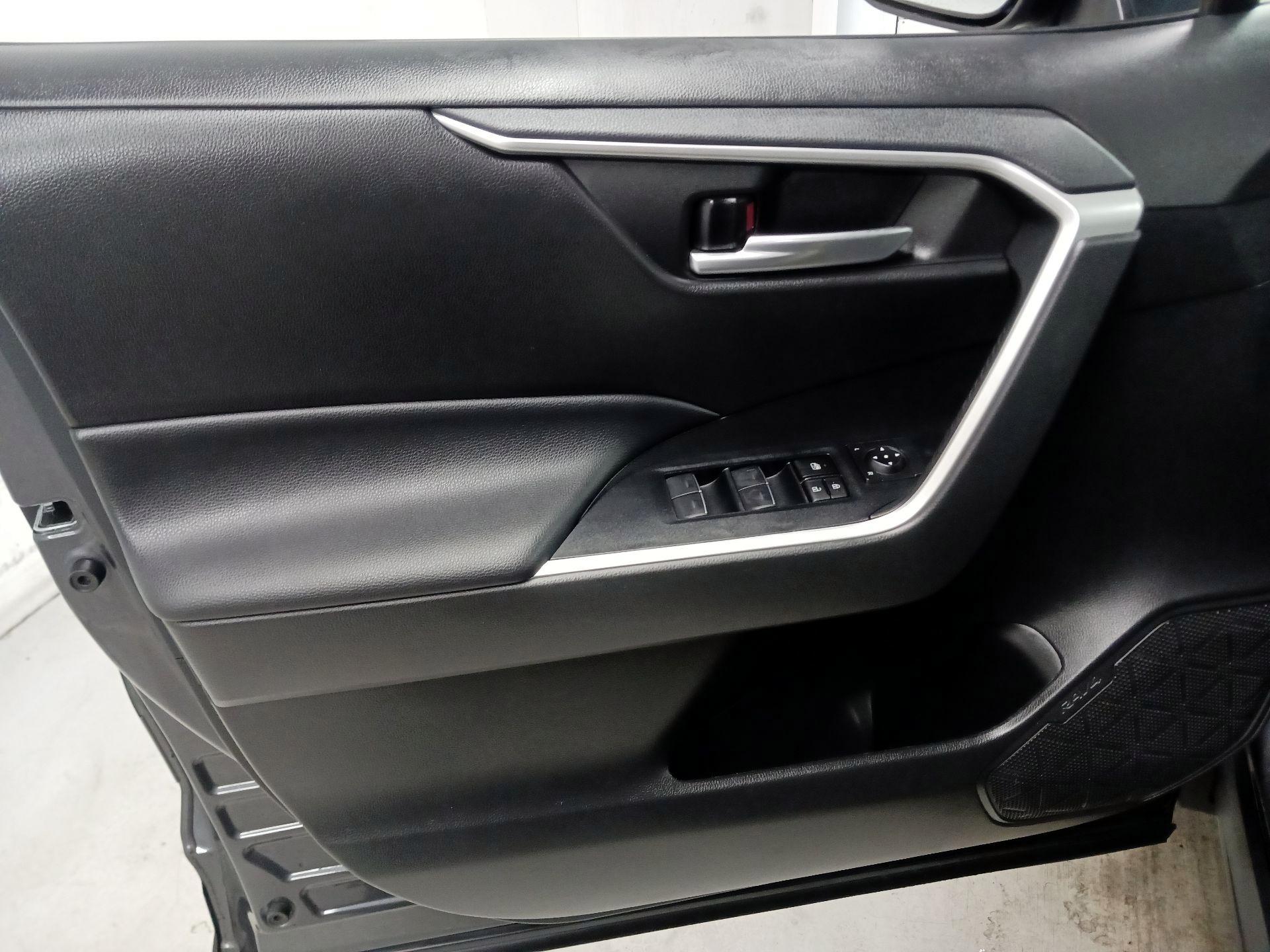 Thumbnail: 2024 Toyota RAV4 - 12